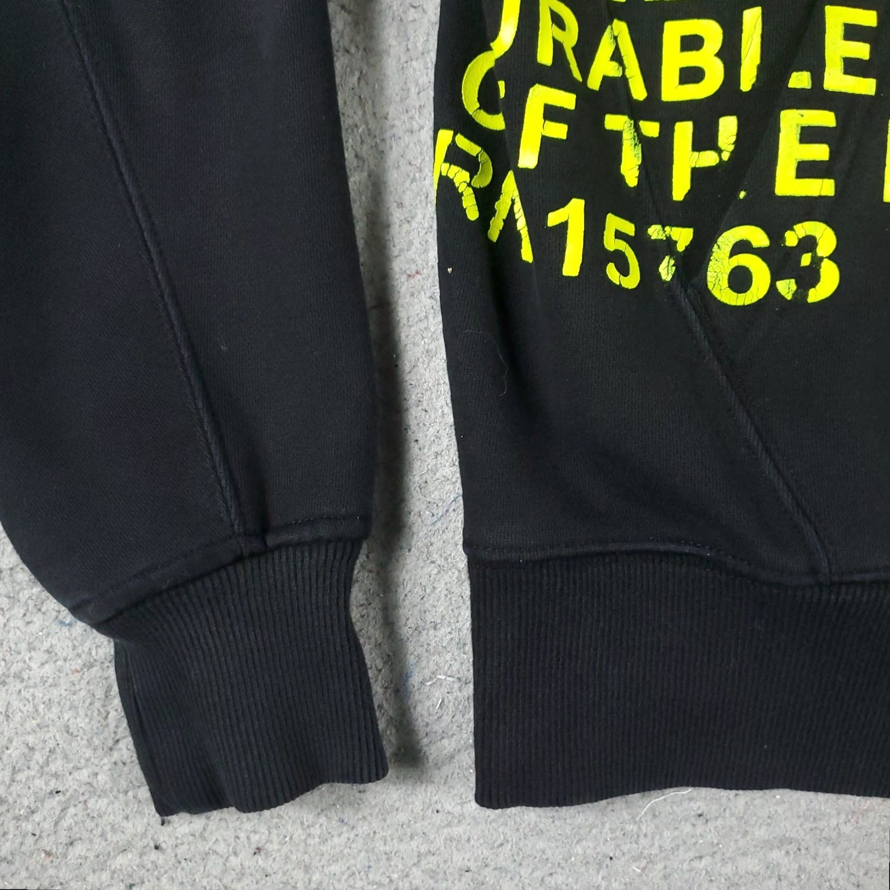 Champion Champion Hoodie Mens Small Black Pullover Casual Sweatshirt Size US S / EU 44-46 / 1 - 3 Thumbnail