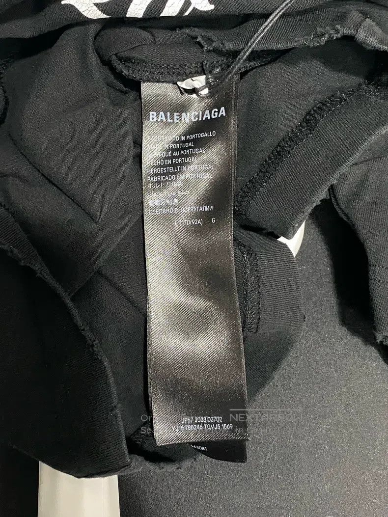 Balenciaga Balenciaga Distressed Vintage Short Sleeve Size US S / EU 44-46 / 1 - 6 Thumbnail