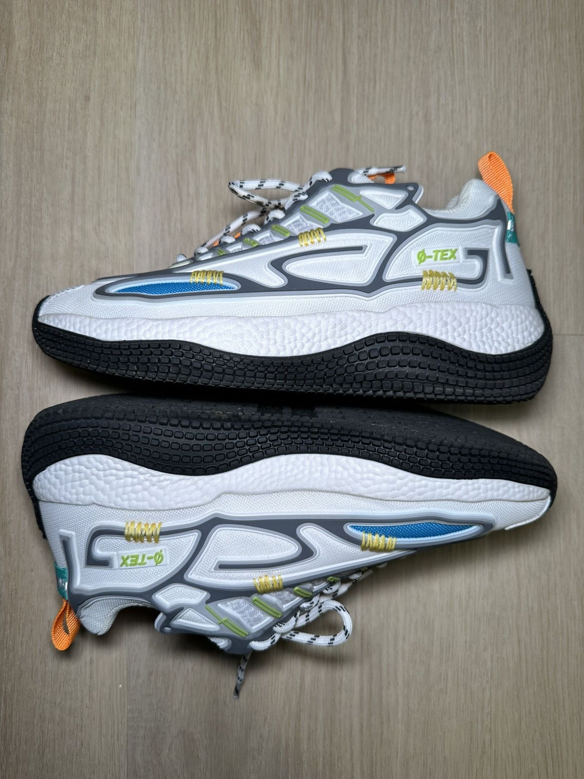 John Geiger John Geiger 004 “Dry Ice” Size US 7 / EU 40 - 3 Thumbnail