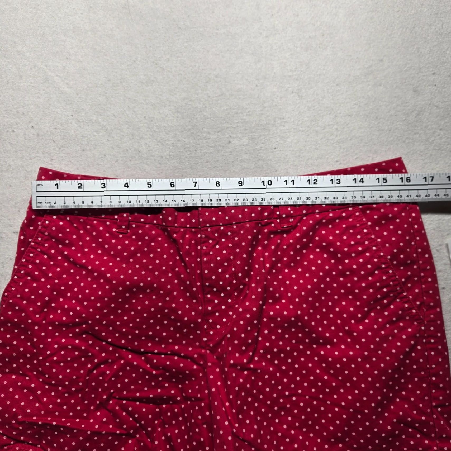 Tommy Hilfiger Tommy Hilfiger Red Poka Dot Shorts Adult Women's Size 8 - Red Solid Pockets Cotton Casual Summer 8 Womens Size 30" / US 8 / IT 44 - 3 Thumbnail