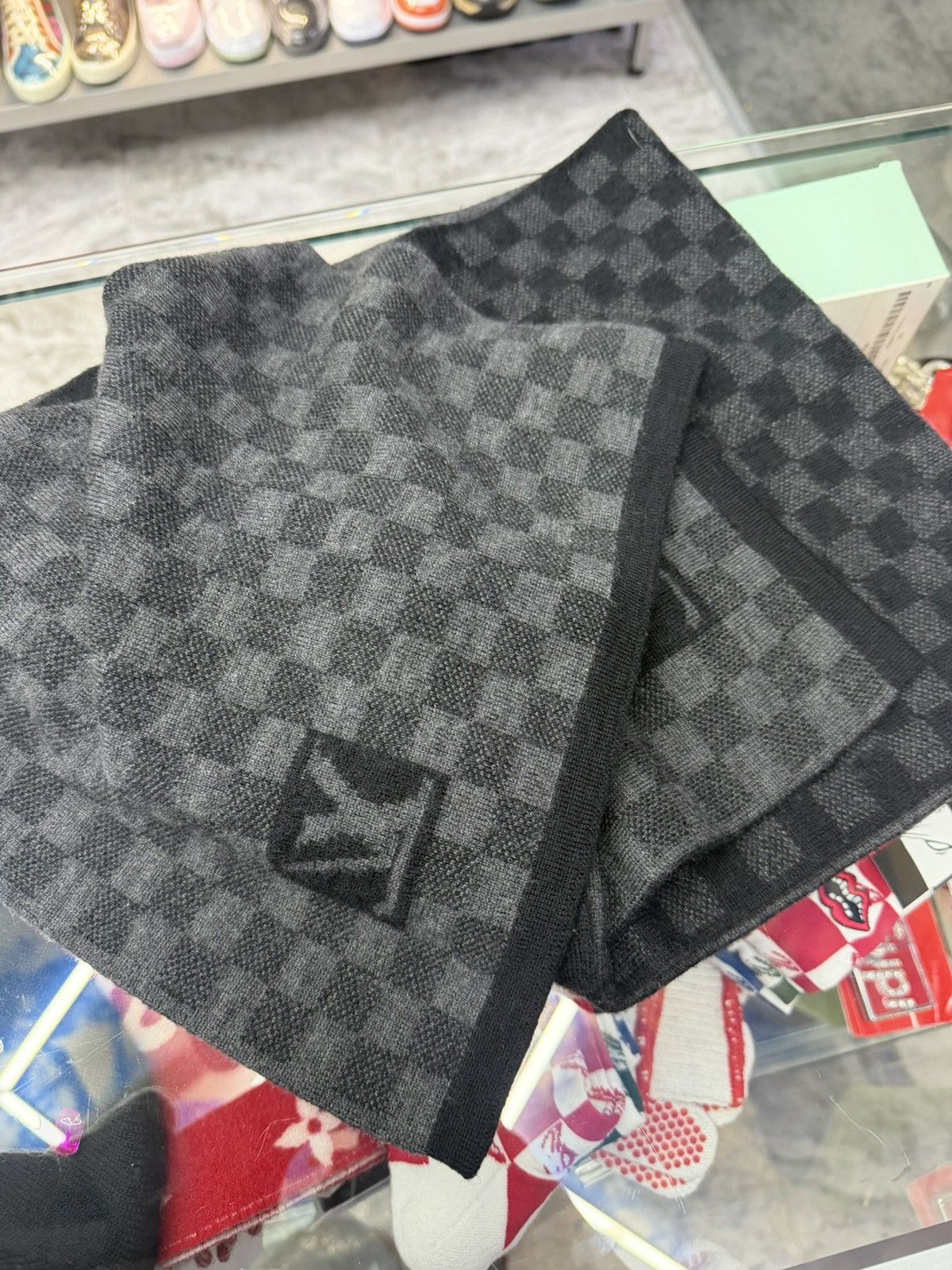 Louis Vuitton Louis Vuitton Scarf Size ONE SIZE - 2 Thumbnail