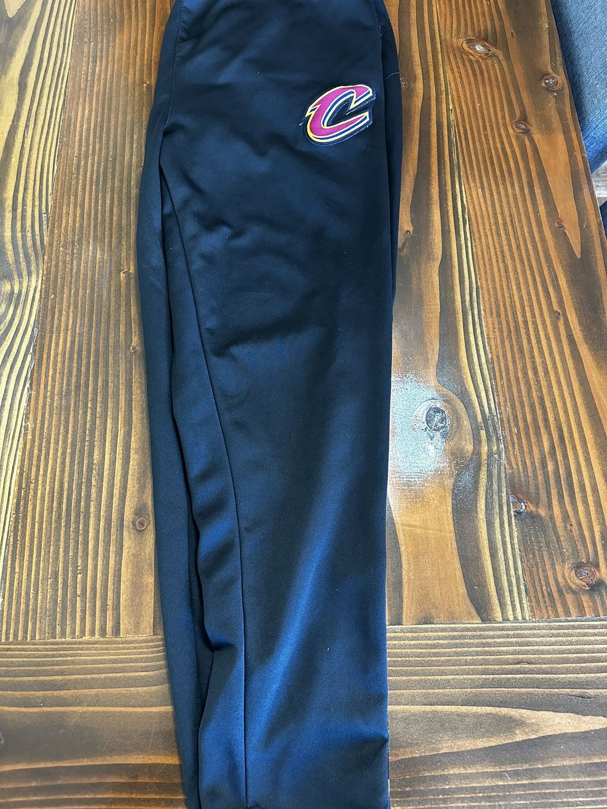 NBA Vintage NBA Cleveland Cavaliers athletic pants Size US 38 / EU 54 - 2 Thumbnail