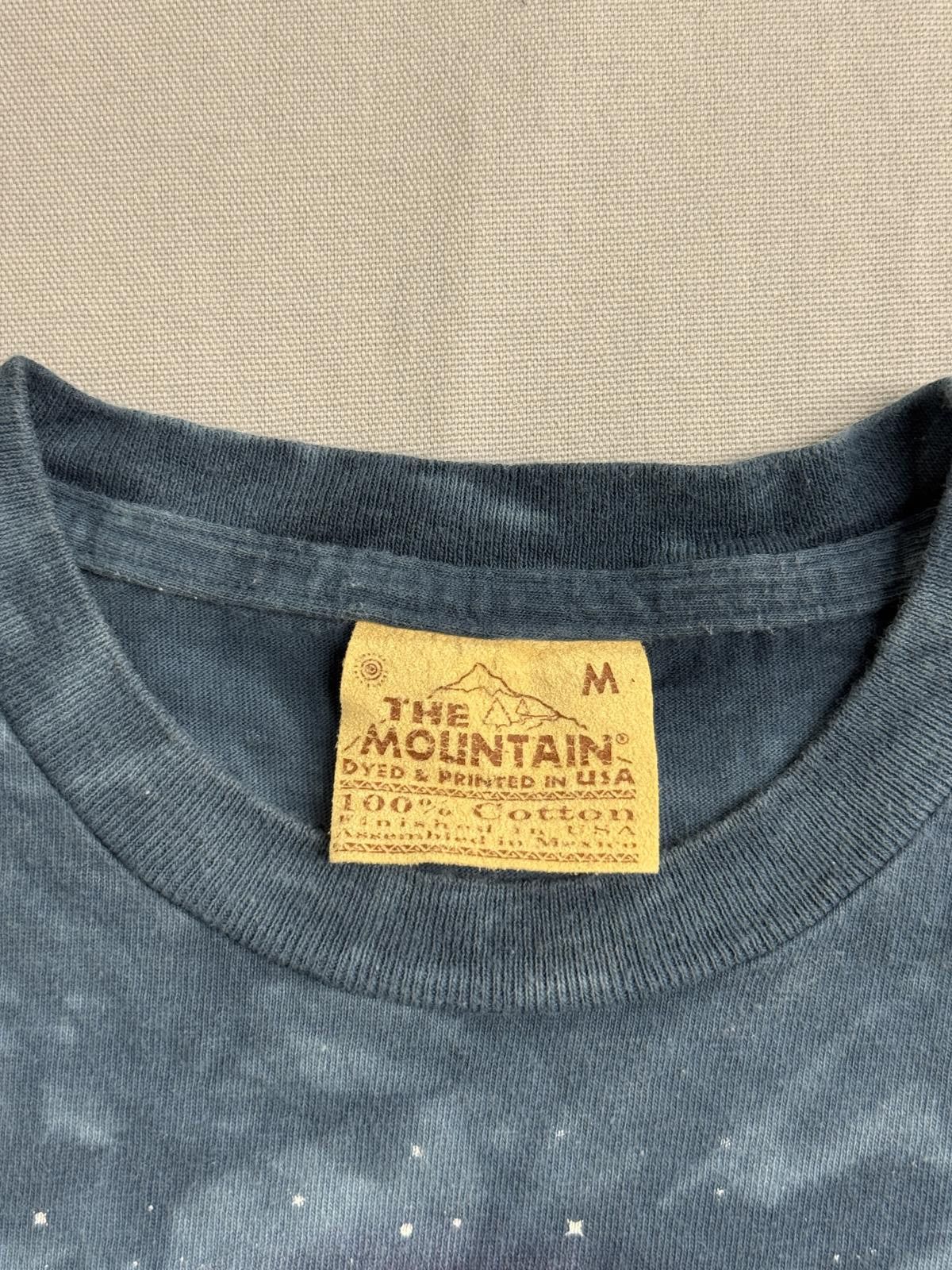 The Mountain Vintage Grey Wolf T-shirt Wolf Pack The Mountain Leather - L Size US L / EU 52-54 / 3 - 2 Thumbnail
