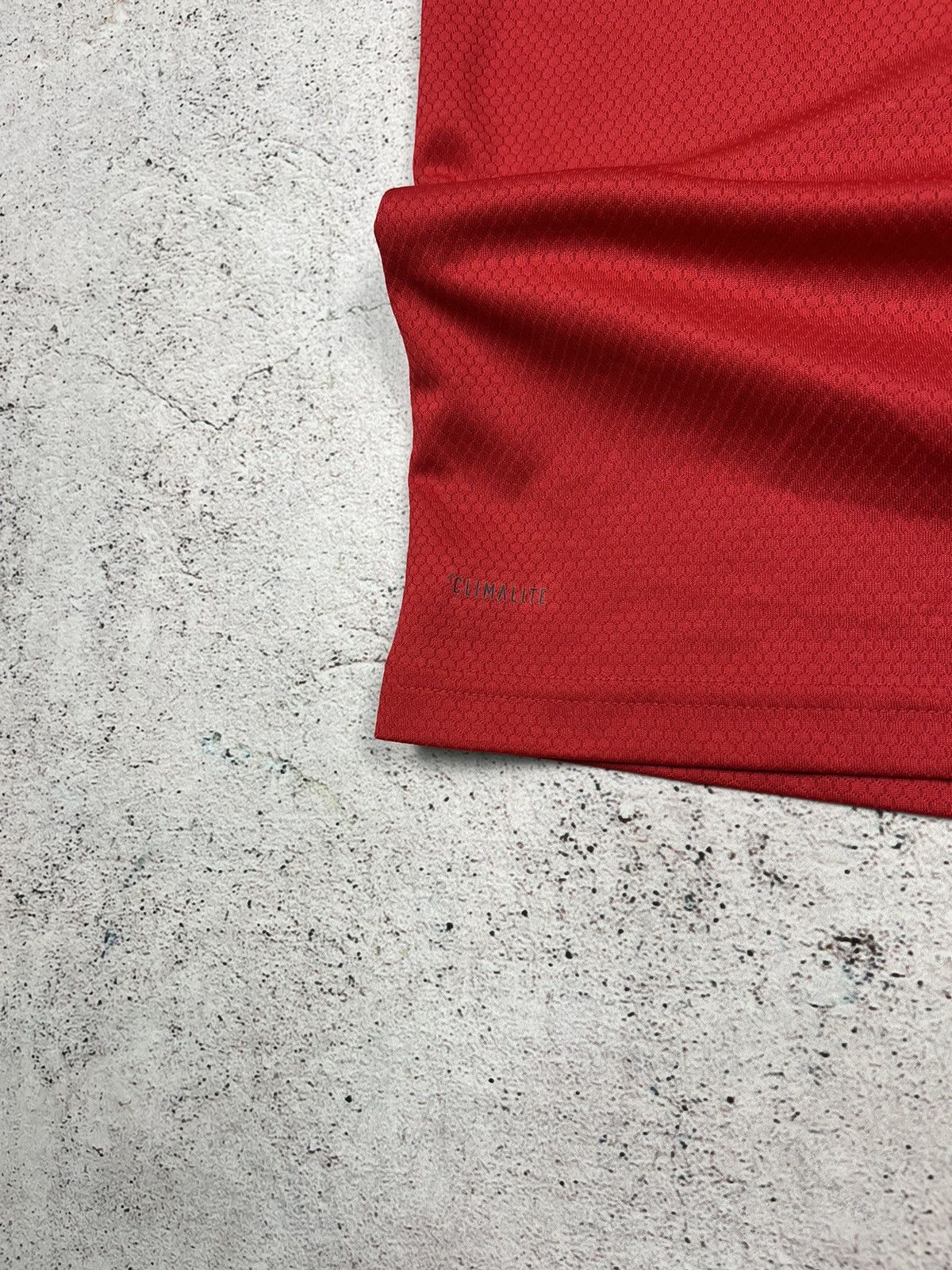 Adidas MANCHESTER UNITED 2019/20 HOME FOOTBALL SOCCER JERSEY ADIDAS Size US XL / EU 56 / 4 - 5 Thumbnail