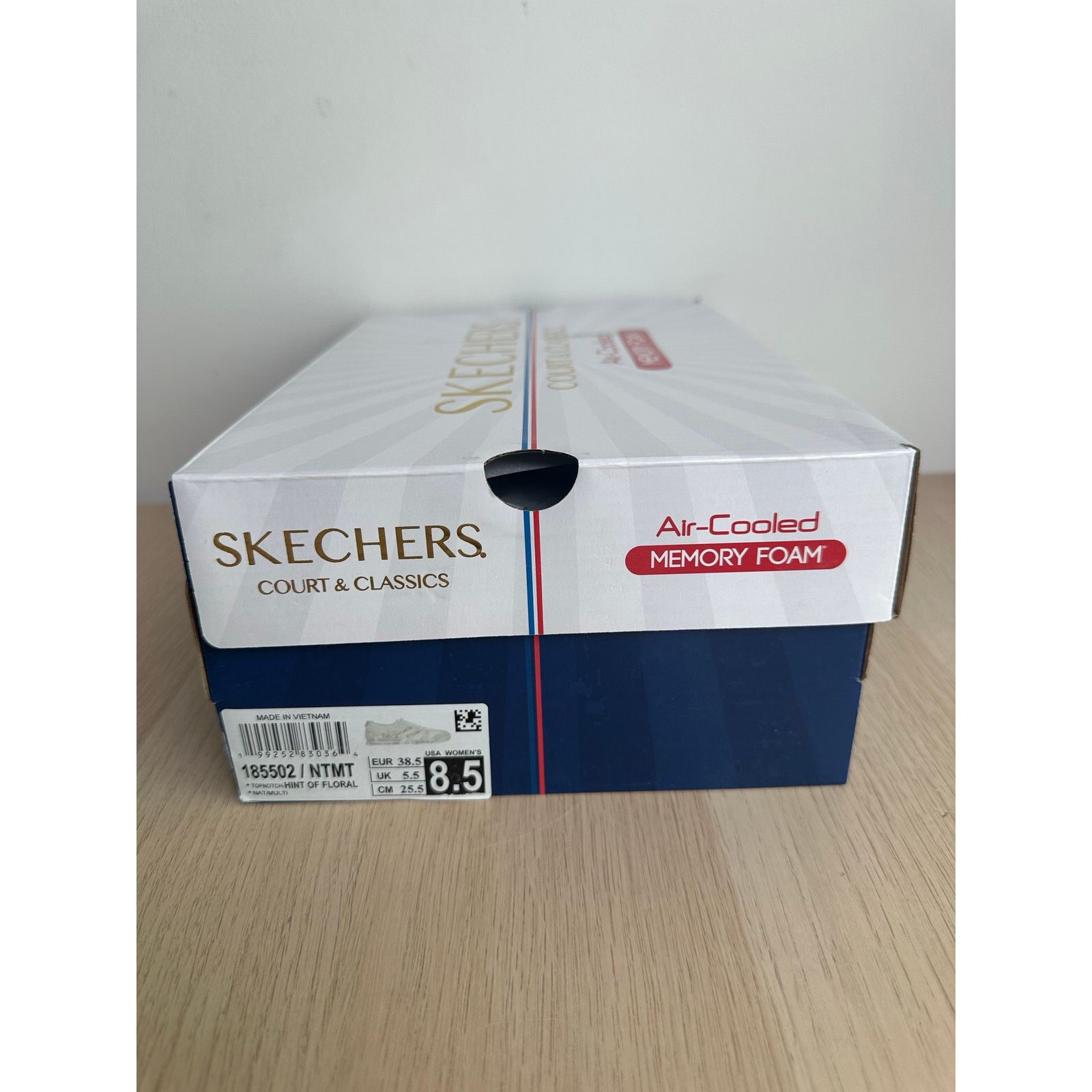 SKECHERS Skechers Topnotch Floral White Sneaker - Size 8.5W - New Size US 8.5 / IT 38.5 - 9 Thumbnail