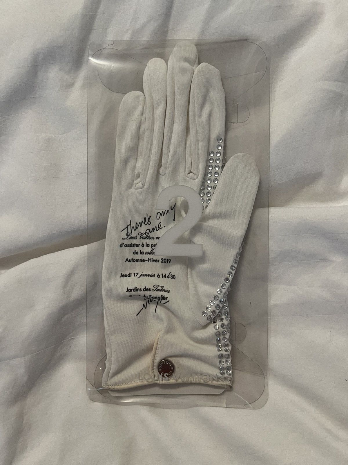 Louis Vuitton Louis Vuitton FW19 Michael Jackson Thriller Glove Size ONE SIZE - 2 Thumbnail