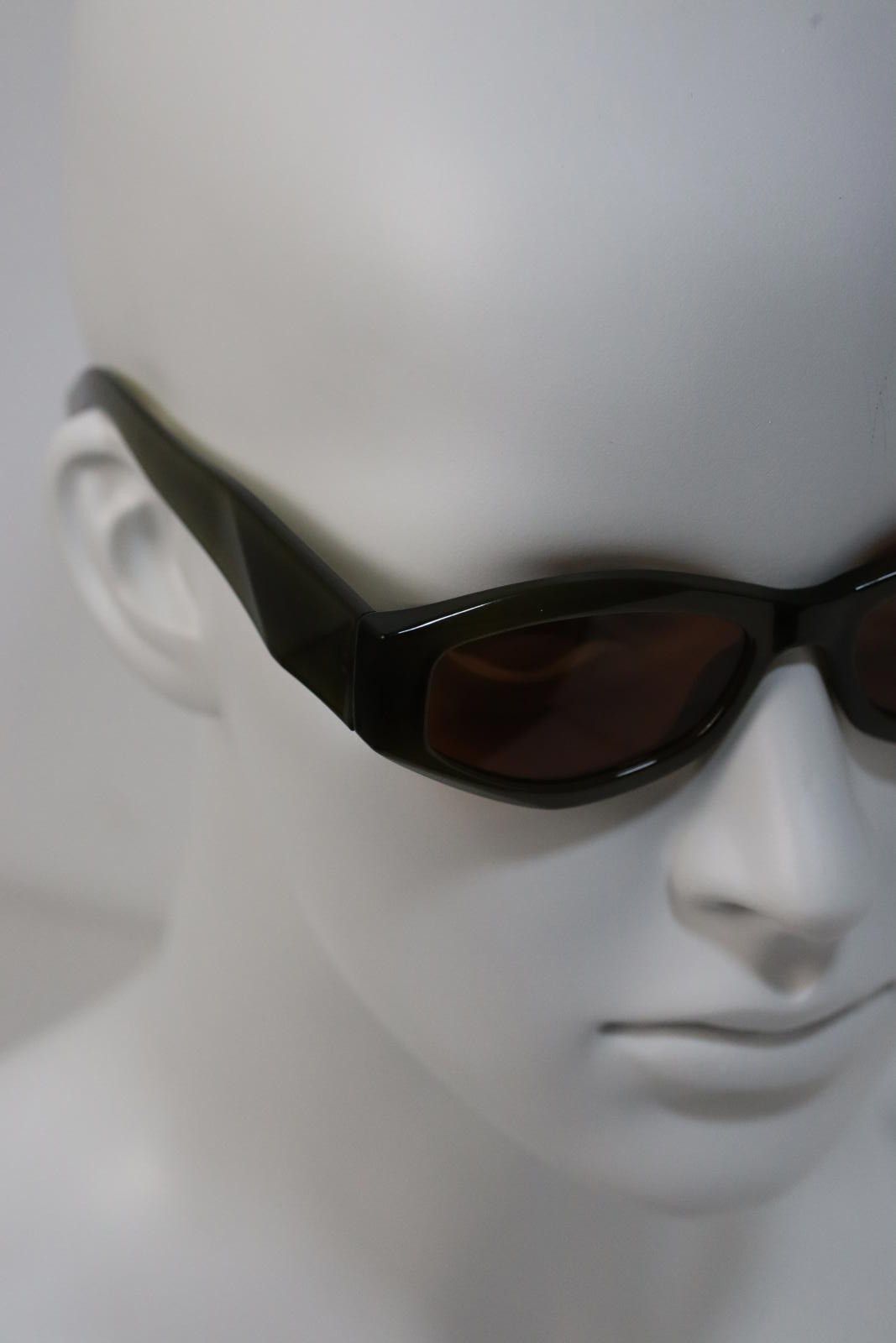 Japanese Brand Y2k Avant Garde Cat Eye Shape Green Sunglasses Unisex OS Size ONE SIZE - 5 Thumbnail