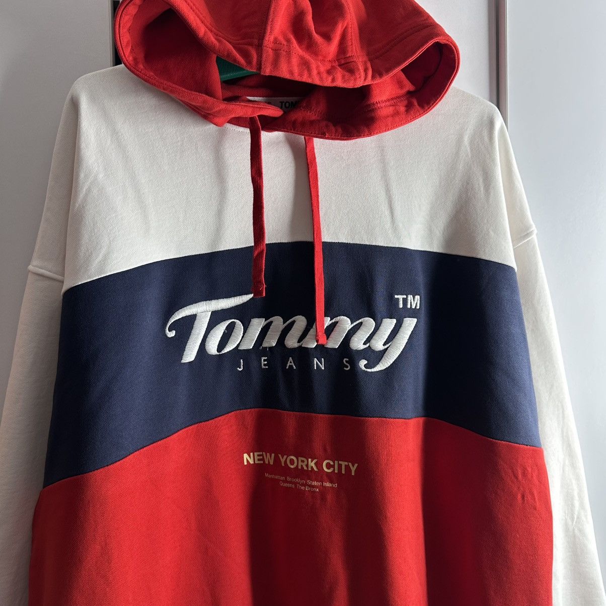 Tommy Hilfiger Tommy Hilfiger Men's TJM Archive Relaxed Fit Red Multi Size US L / EU 52-54 / 3 - 2 Thumbnail