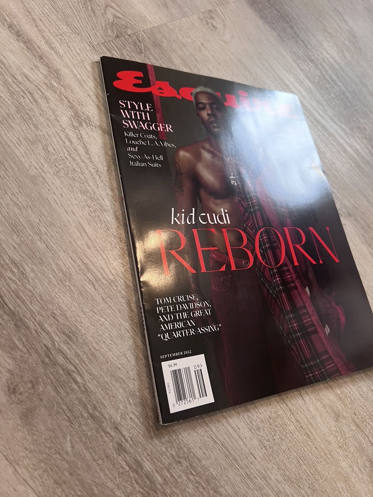 Esquire 2022 Kid Kudi Esquire Magazine Size ONE SIZE - 3 Thumbnail