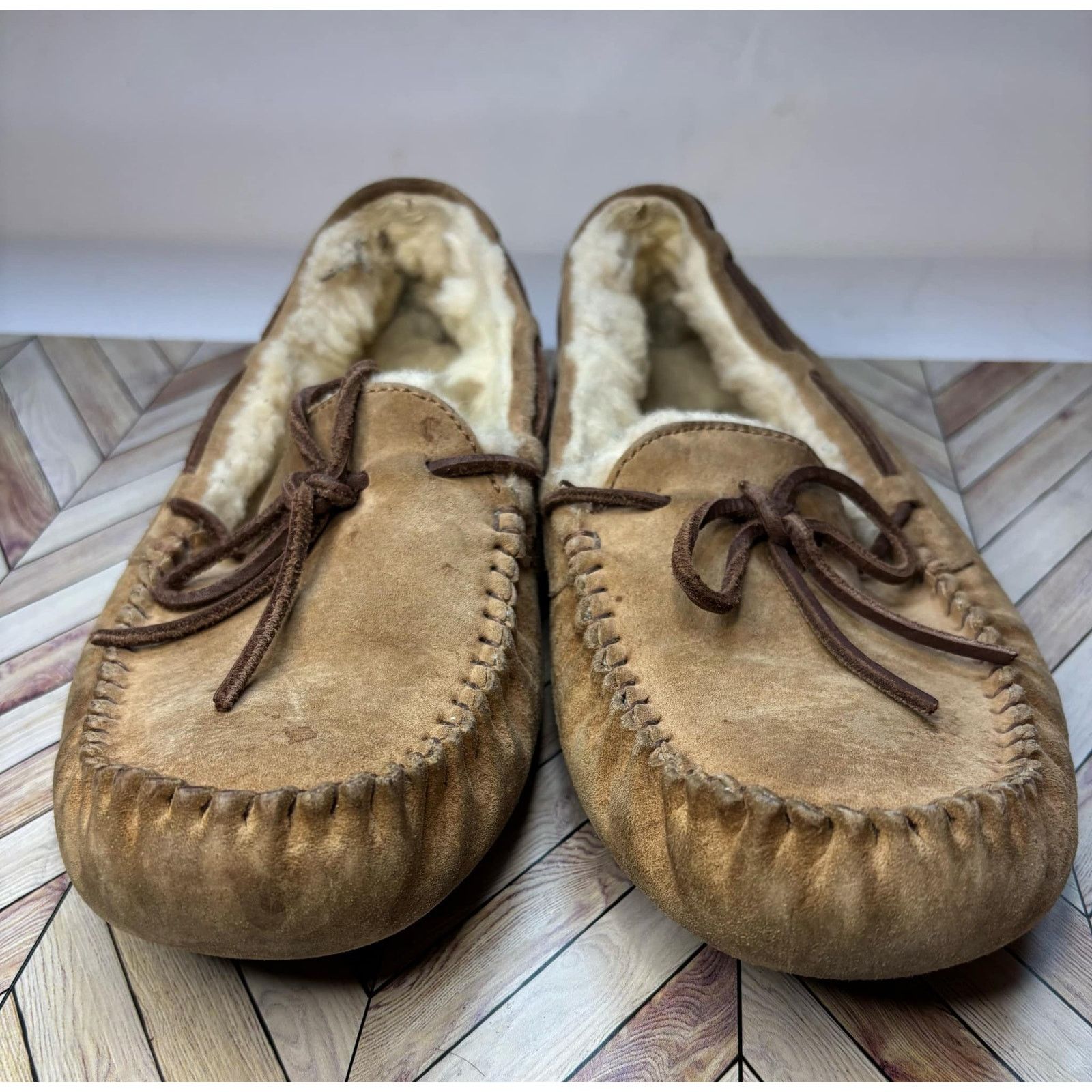 Ugg UGG Dakota Suede Shearling Slip On Moccasin Slippers Size 9 Size US 9 / IT 39 - 4 Thumbnail
