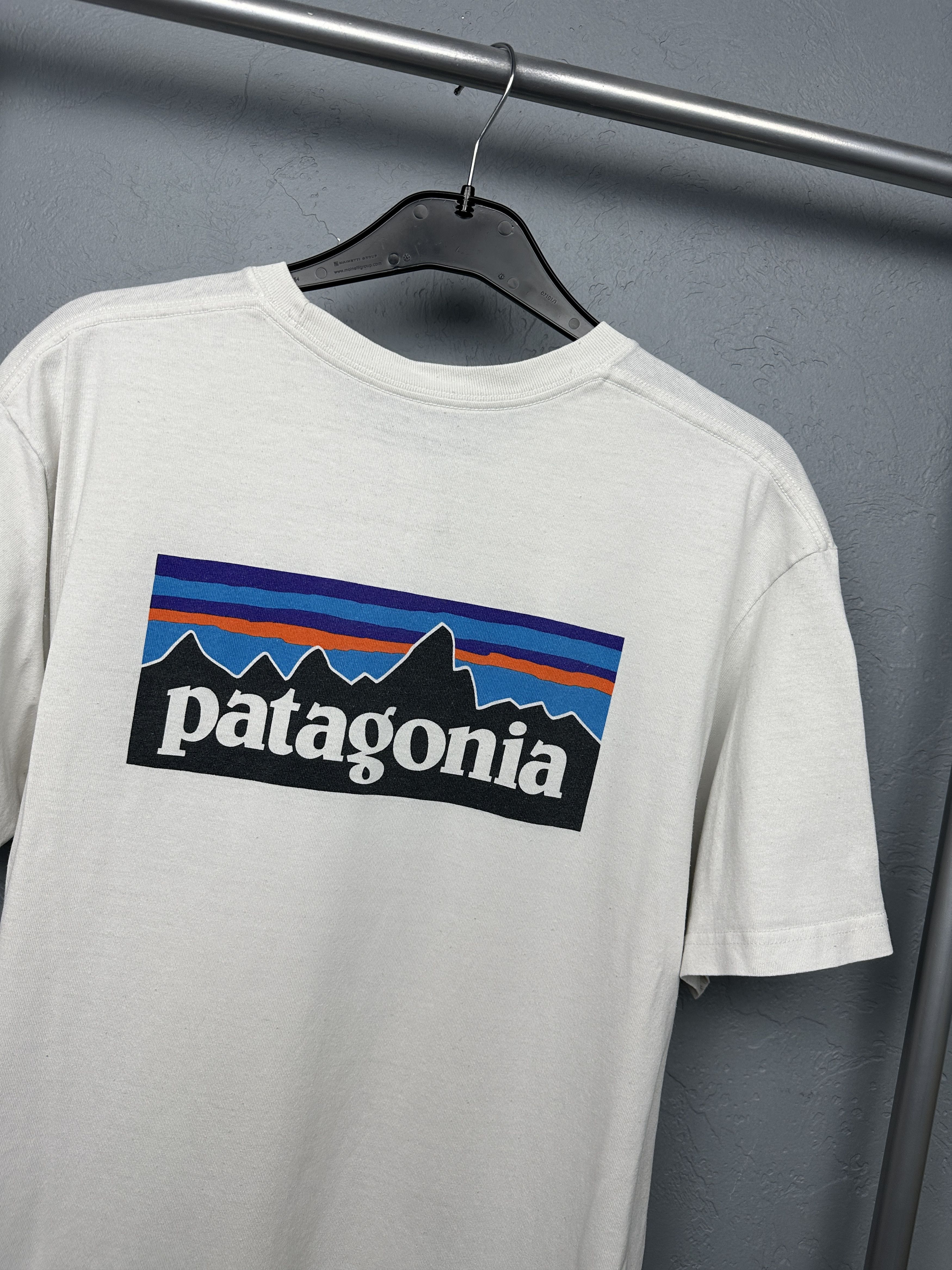 Patagonia Patagonia Vintage Big Logo Mens T-Shirt Size US L / EU 52-54 / 3 - 2 Thumbnail