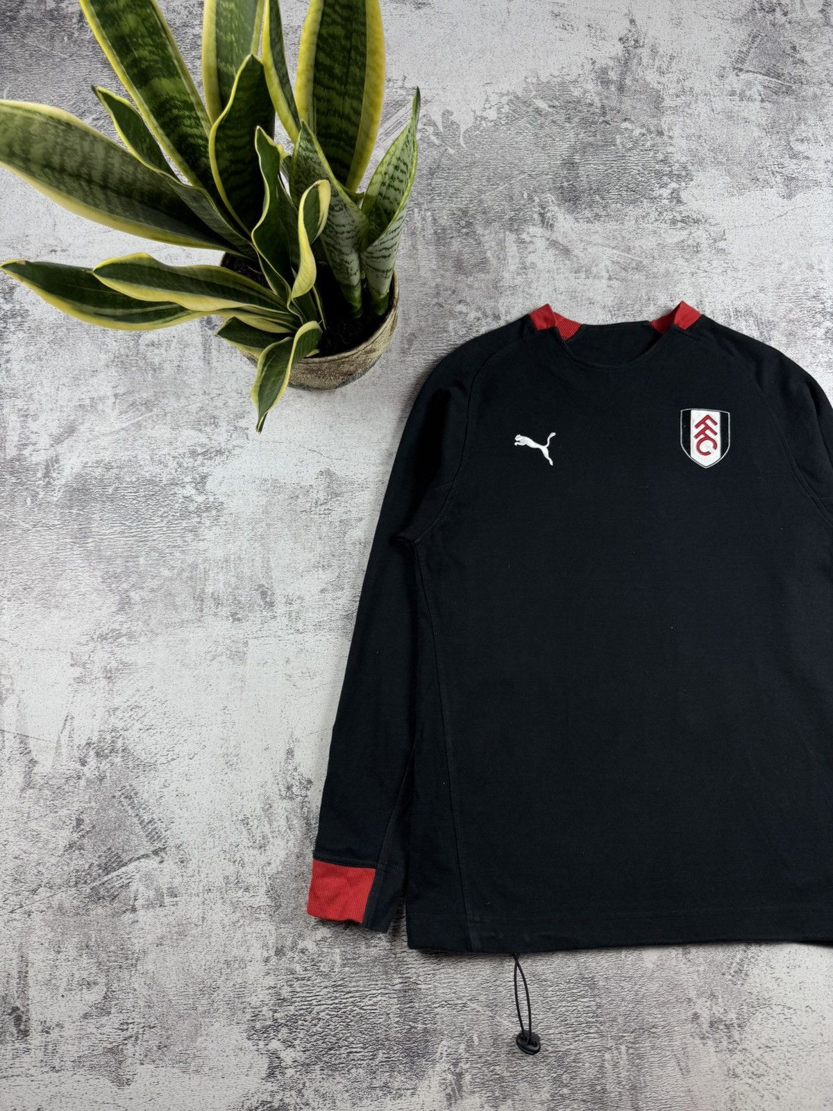 Puma FC Fulham Men’s Medium Top Black LongSleeve Puma Soccer Football Jersey T Shirt Size US M / EU 48-50 / 2 - 2 Thumbnail