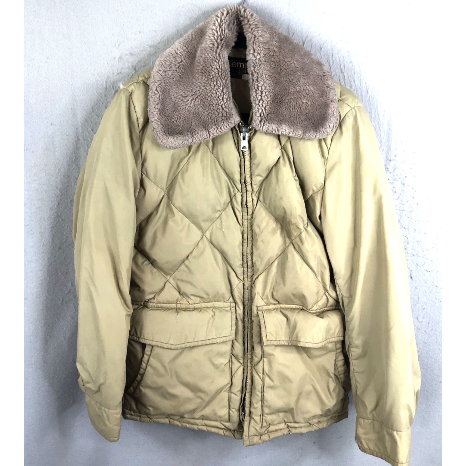 Vintage VINTAGE Tempco Jacket Mens 40 Beige Down Insulated Full Zip Up Puffer Coat Outdoor Winter Regular Men Beige Down Insulated Zip Jacket Size US XXS / EU 40 - 2 Thumbnail