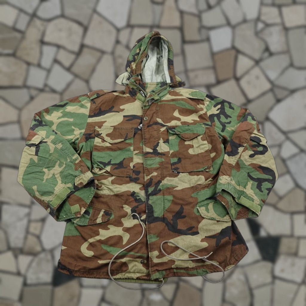 Vintage VINTAGE Golden Mfg US Army Jacket Mens Medium Field Woodland Camo Cold Weather Military Coat 80s Size US M / EU 48-50 / 2 - 1 Thumbnail
