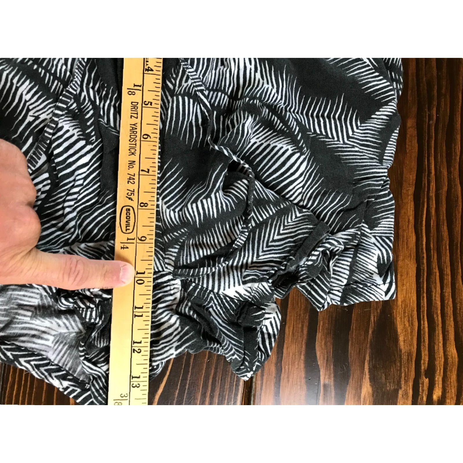 Gap Gap Shorts Women M Black Leaves Lounge Drawstring Sleep Shorts Size ONE SIZE - 5 Thumbnail