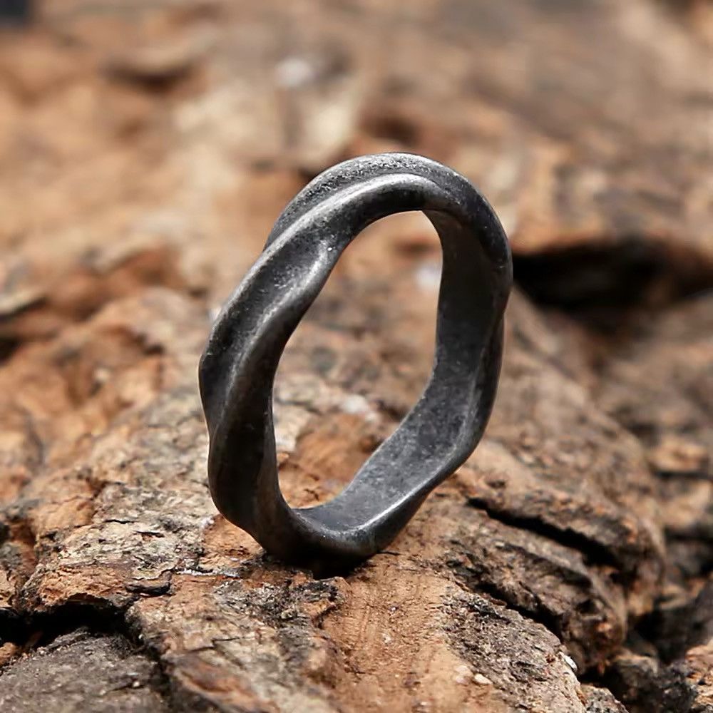 Jewelry 5mm Mobius Ring (size 6-12) Size ONE SIZE - 1 Thumbnail