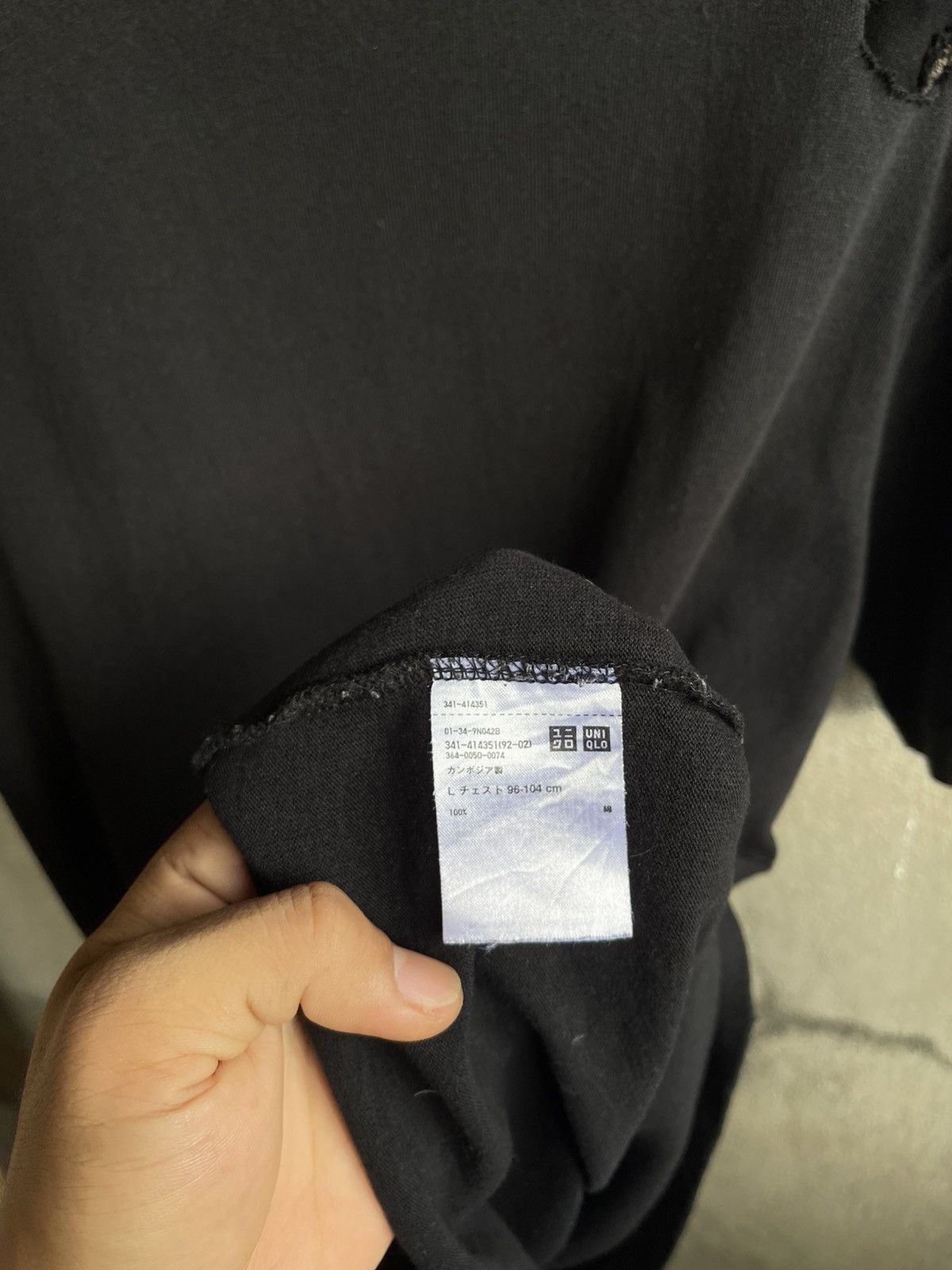 Lemaire × Uniqlo RARE🔥LEMAIRE x UNIQLO🔥Thrashed Sun Faded Black Tshirt Size US L / EU 52-54 / 3 - 13 Thumbnail