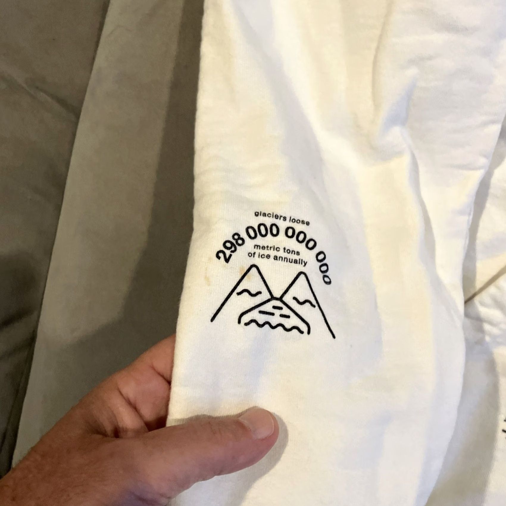 Vintage UNLESS Hoodie Mens Medium Ivory International Mountain Day Elbow Pads Pullover Size US M / EU 48-50 / 2 - 6 Thumbnail