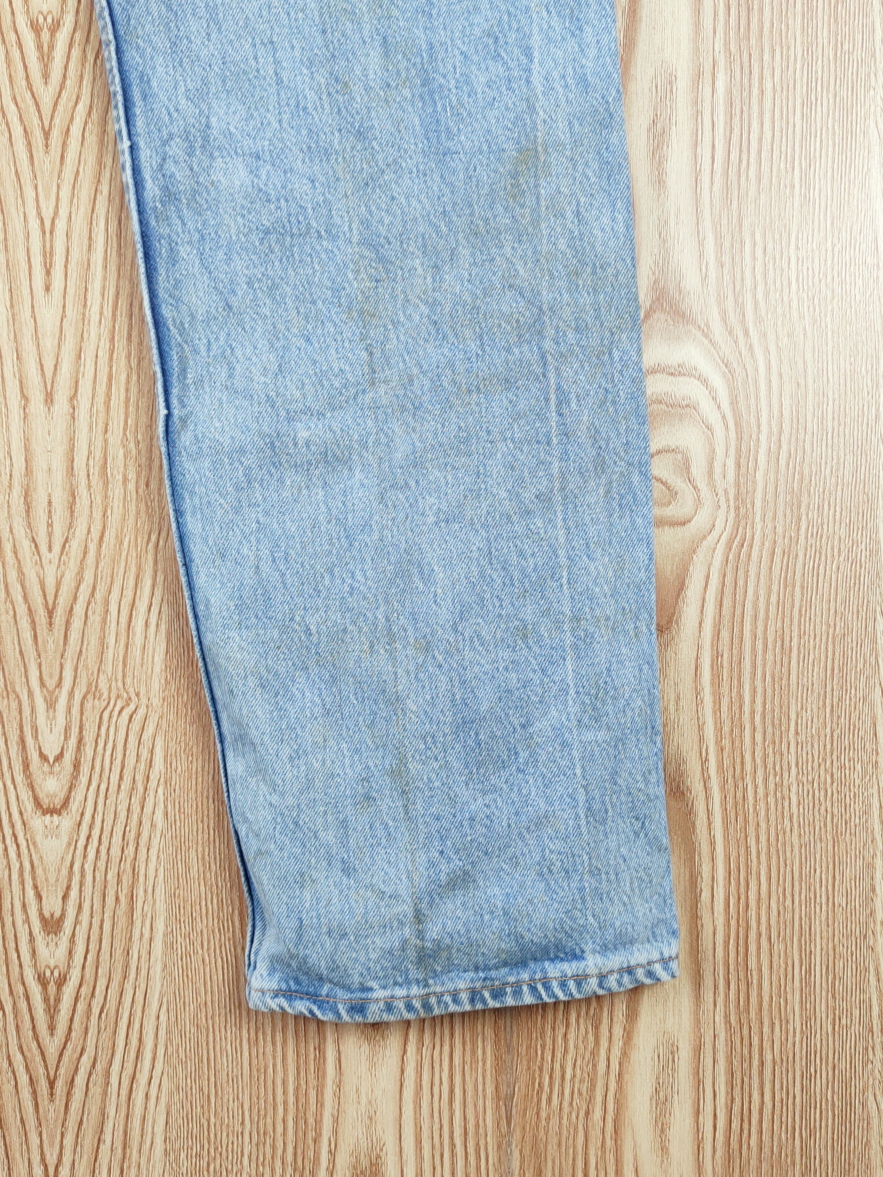 Levi's Levi's Blue Faded vintage Distressed Ripped Jeans #W703 Size US 35 - 12 Thumbnail