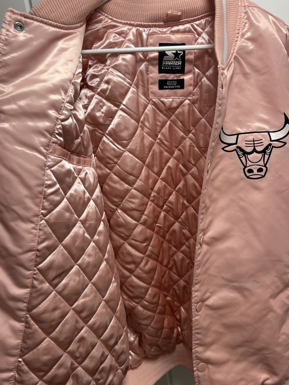 Starter Pink satin chicago bulls starter jacket Size US XXL / EU 58 / 5 - 6 Thumbnail