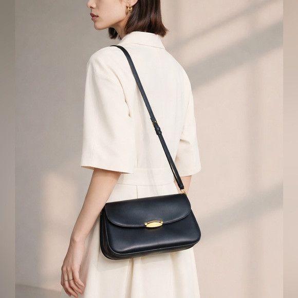 Bally Vintage Bally Black Leather Crossbody Shoulder Bag Size ONE SIZE - 1 Thumbnail