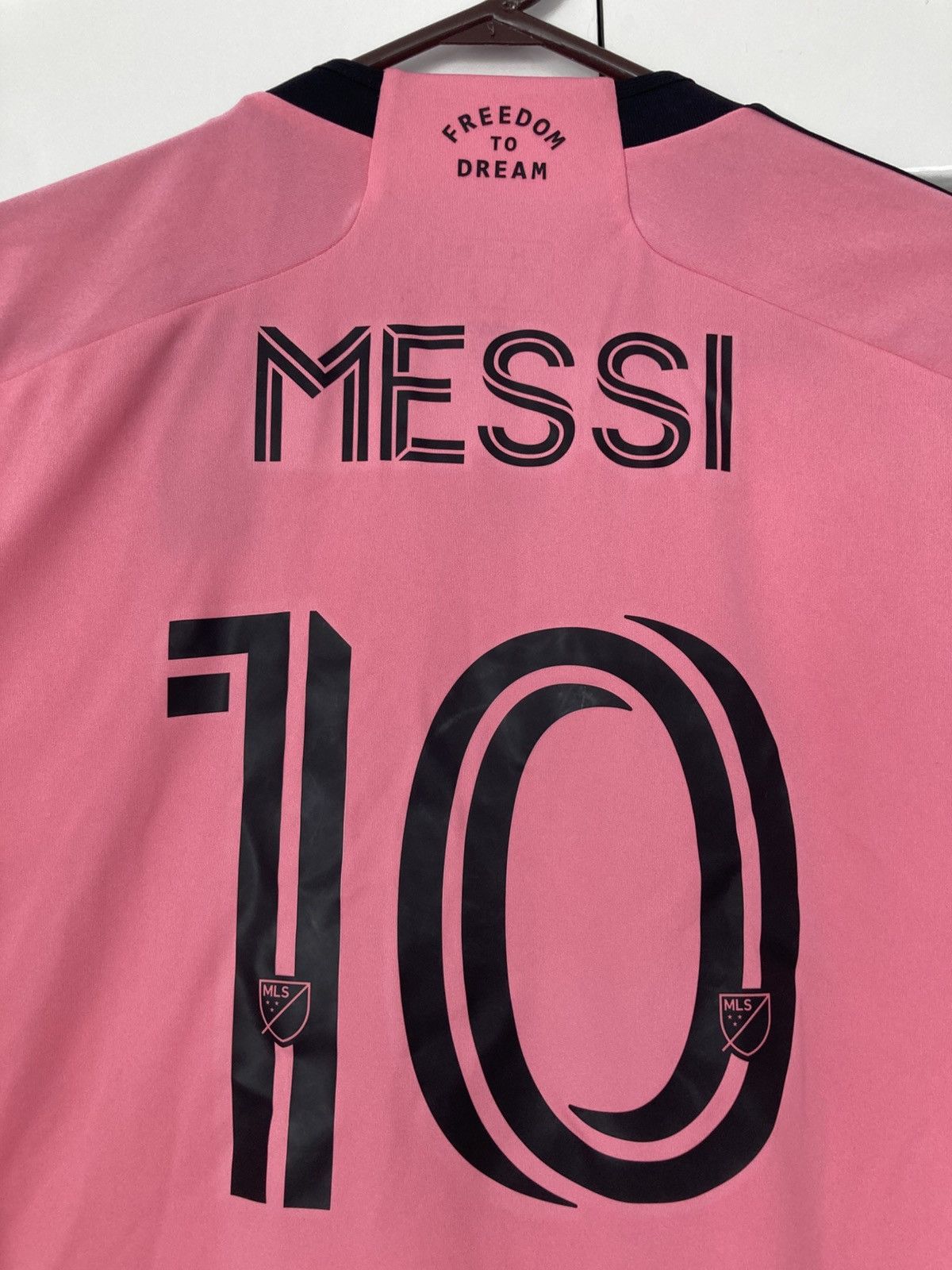 Adidas ADIDAS INTER MIAMI CF LIONEL MESSI PINK JERSEY SOCCER 2025 Size US M / EU 48-50 / 2 - 8 Thumbnail