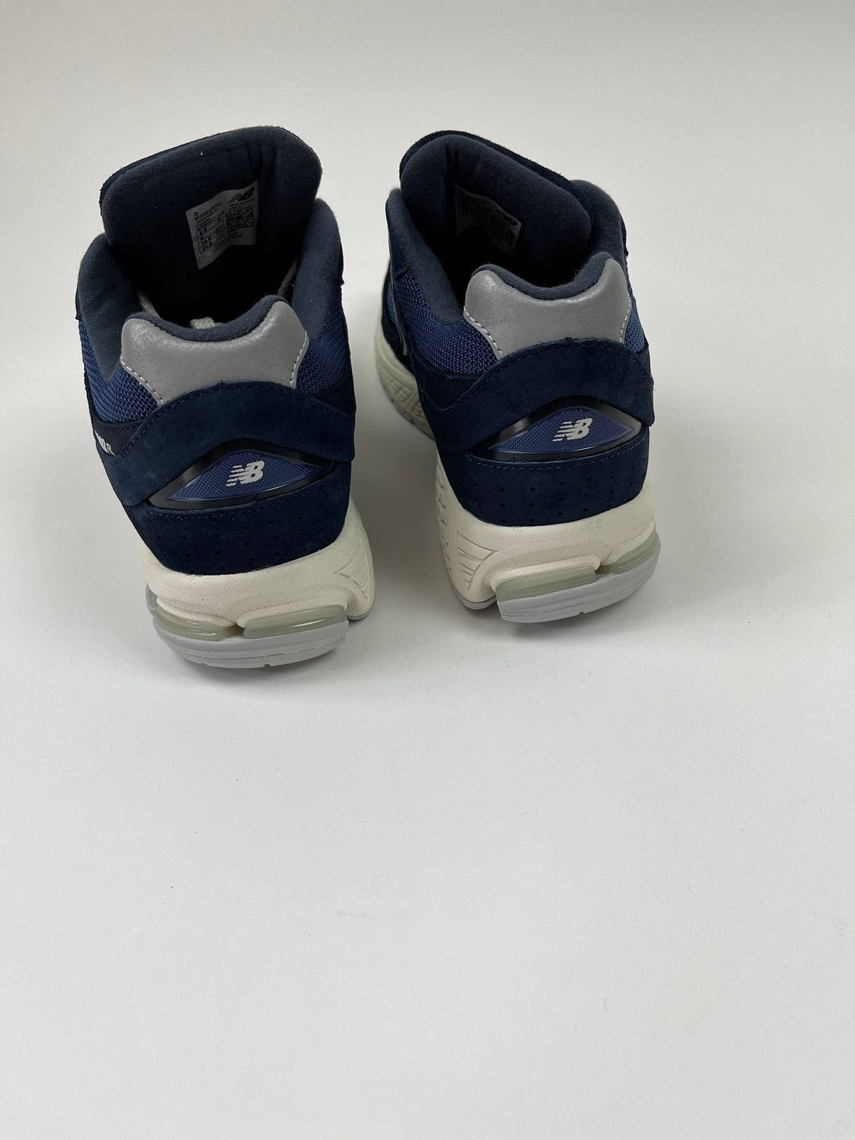 New Balance New Balance 2002R Navy Grey Sneakers Women US 6 6.5 Mismatch Size US 6 / IT 36 - 7 Thumbnail