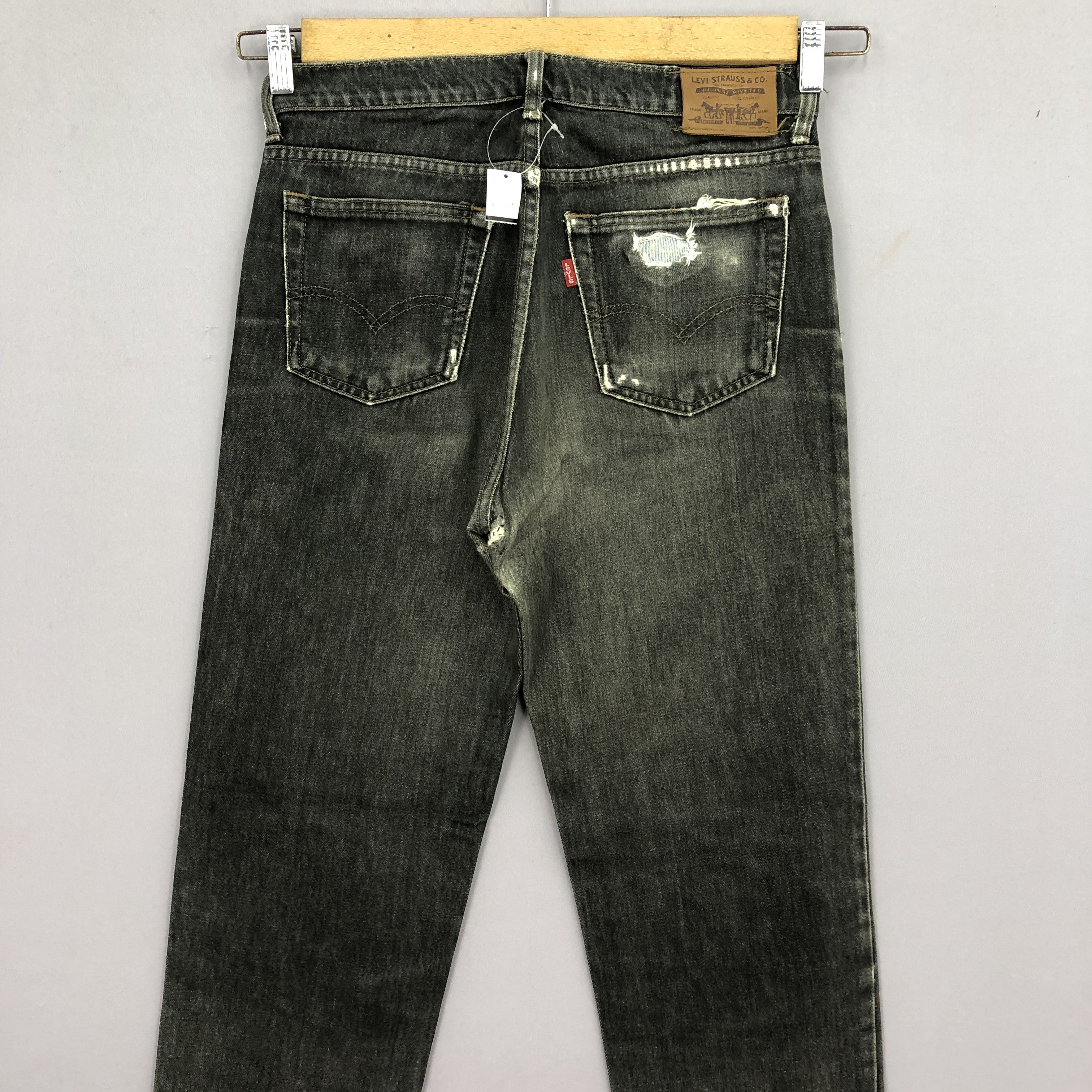 Levi's Vintage Levis 626 Super Bl;ack Ripped Jeans Denim BS47168 Size US 30 / EU 46 - 4 Thumbnail