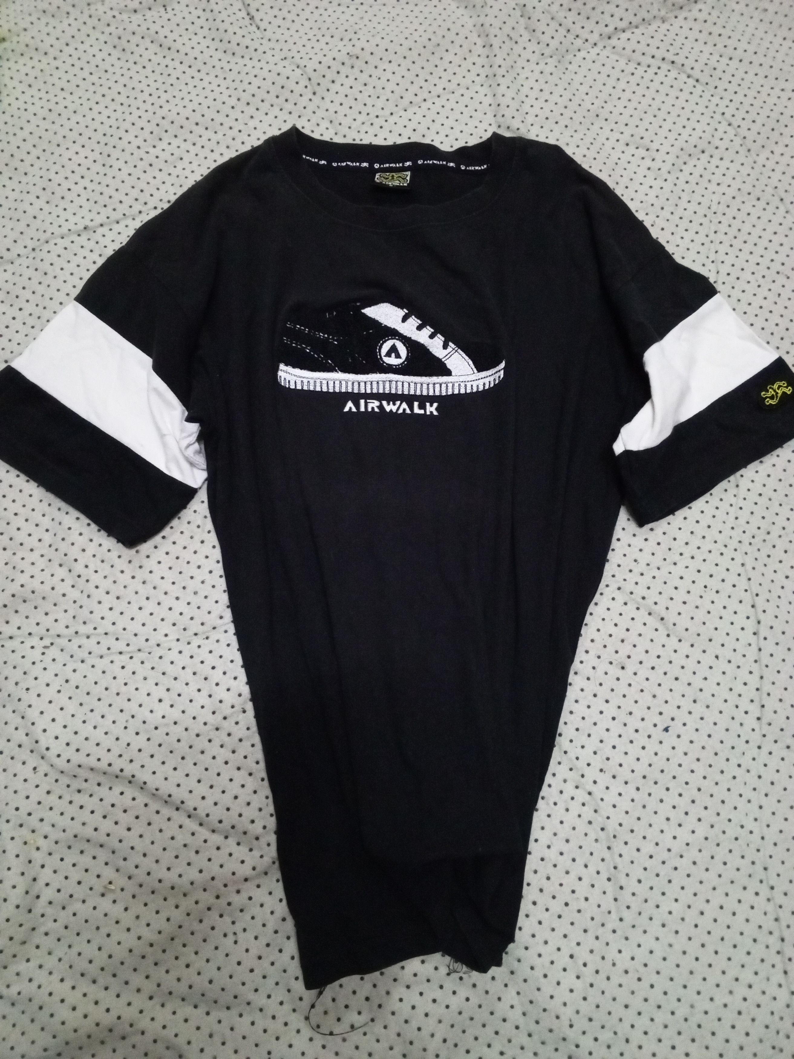AIRWALK TSHIRT velvet shoes rare