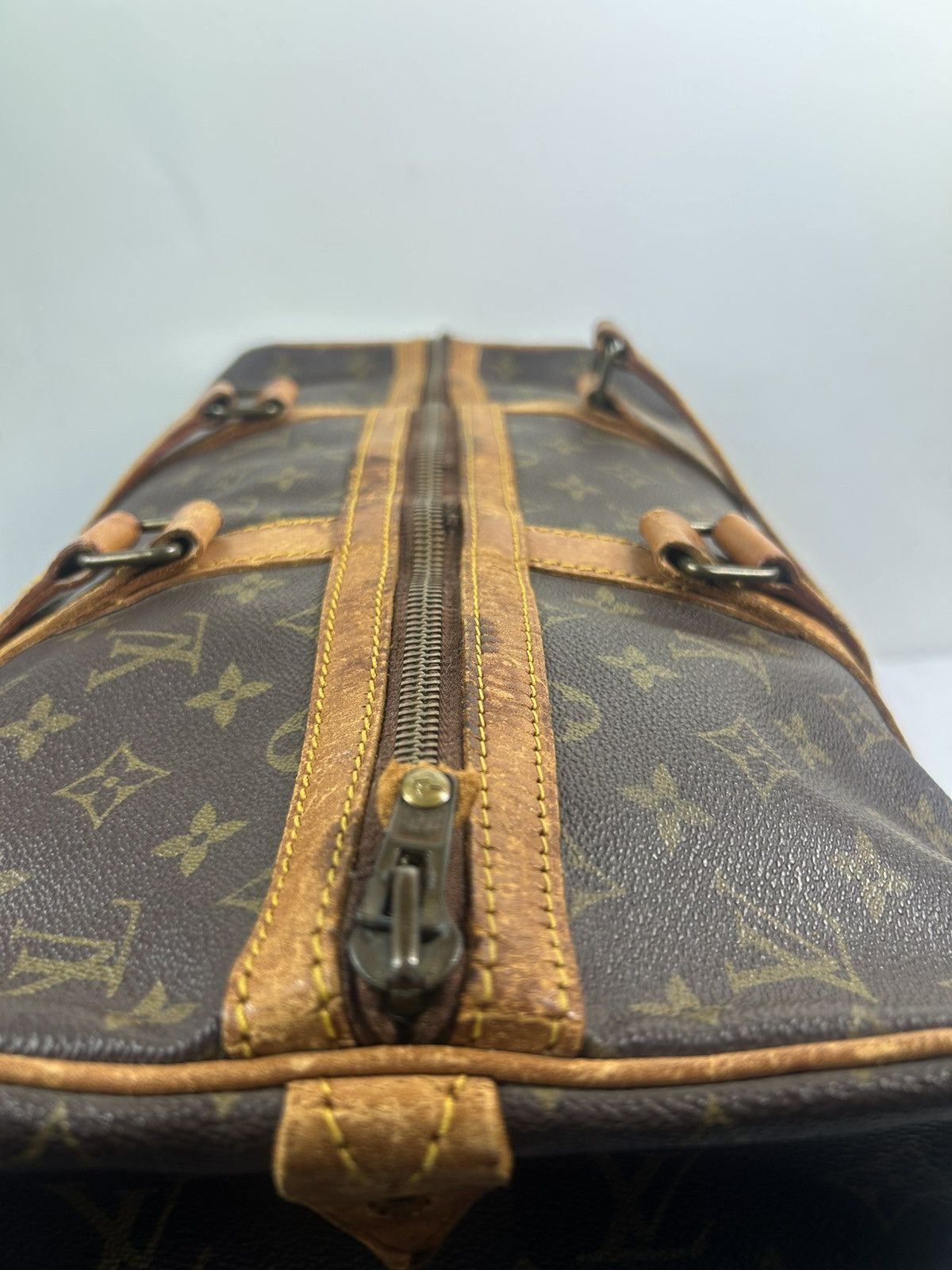 Louis Vuitton Louis Vuitton Monogram Duffle Bag Size ONE SIZE - 5 Thumbnail
