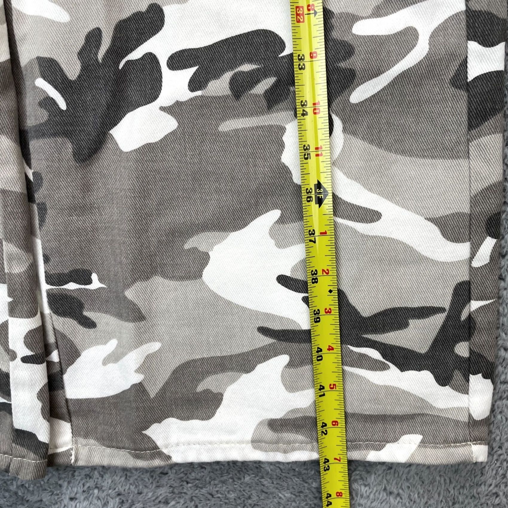 Shein SheIn Jeans Womens 30 Gray Camo Baggy Wide-Leg Cargo Y2K Skater Rave Grunge Snow Shirt? Size 30" / US 8 / IT 44 - 6 Thumbnail