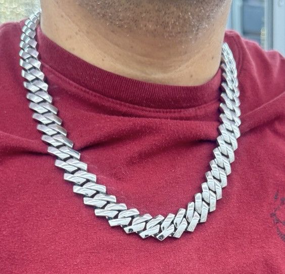 The Unbranded Brand Men Necklace Stainless Steel Size ONE SIZE - 1 Thumbnail
