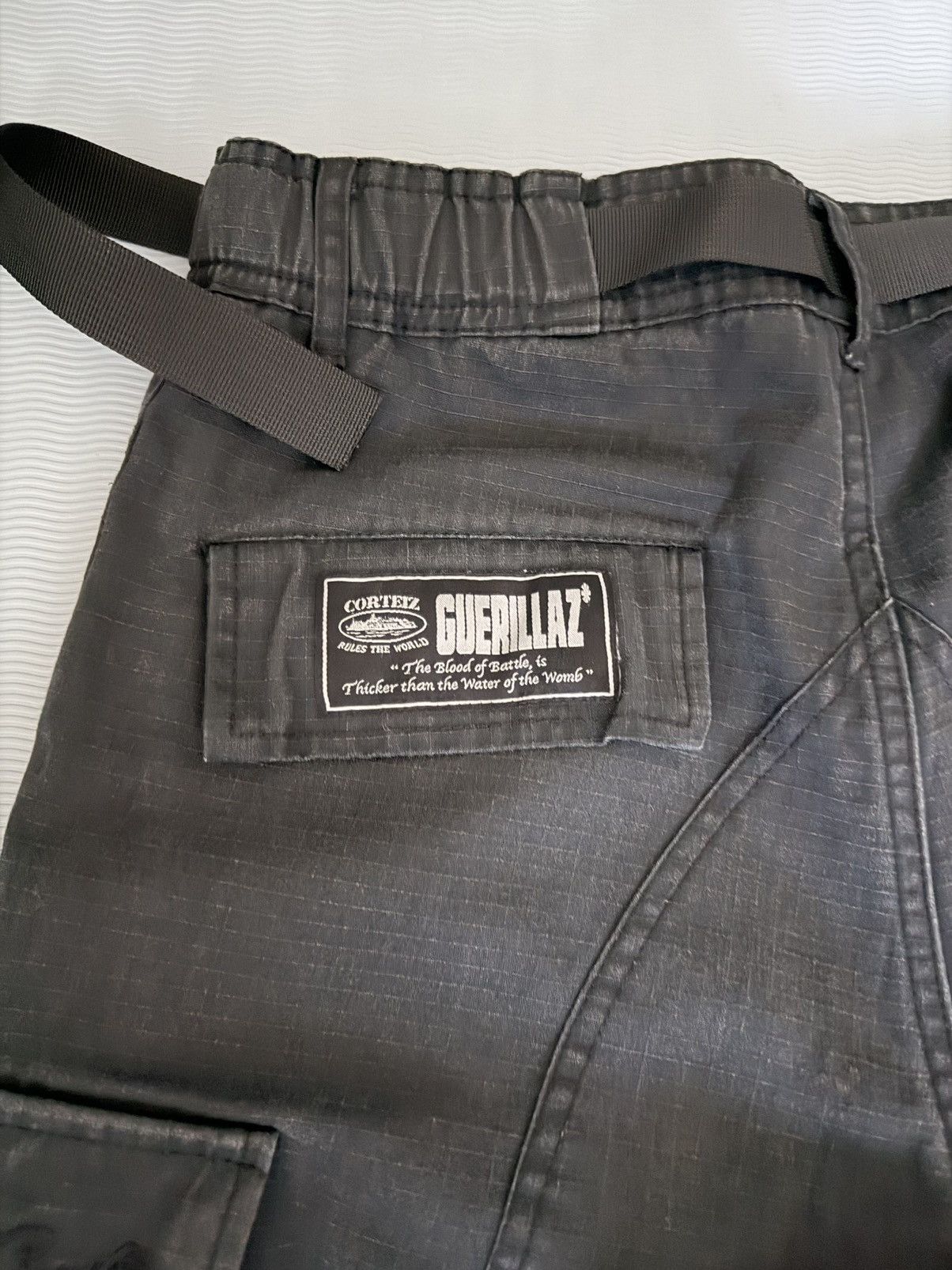 Corteiz CORTEIZ GUERILLAZ CARGOS TRIPLE BLACK Size US 30 / EU 46 - 6 Thumbnail