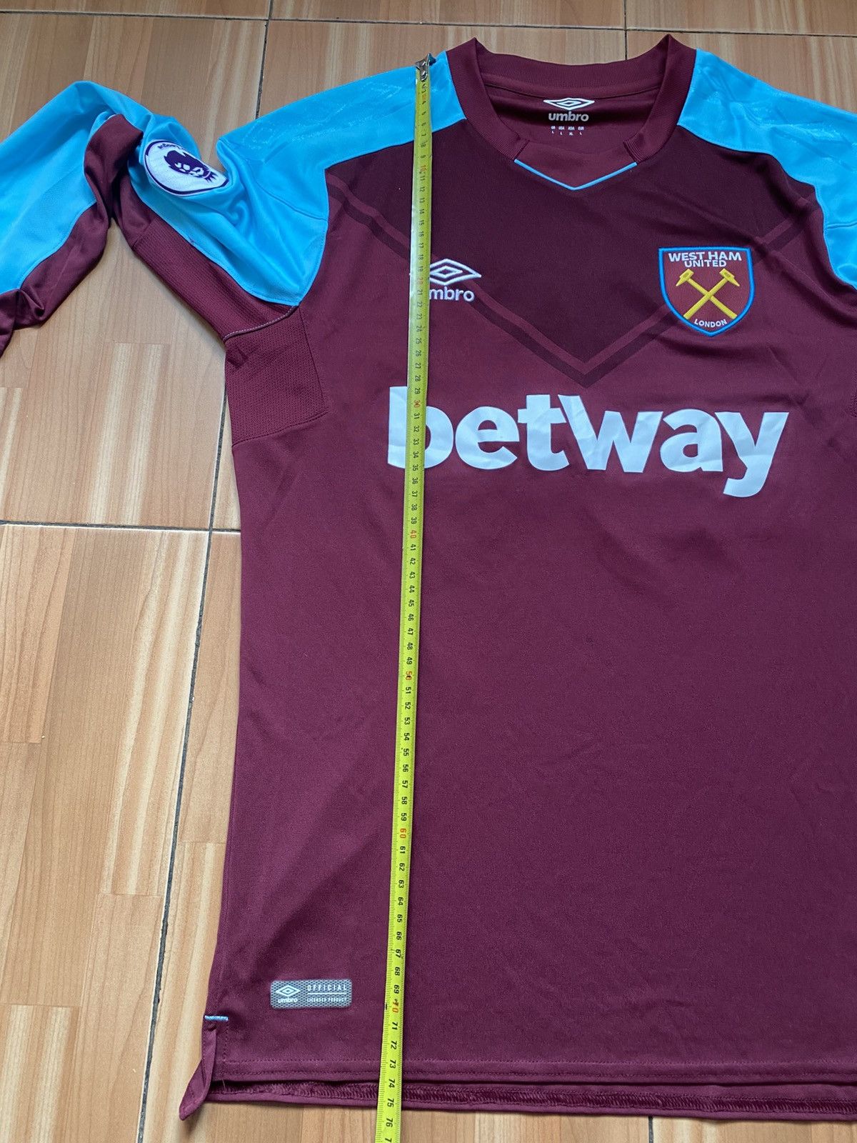 Umbro Umbro West Ham United L/S Home Football Shirt 2017/18 Size US L / EU 52-54 / 3 - 14 Thumbnail