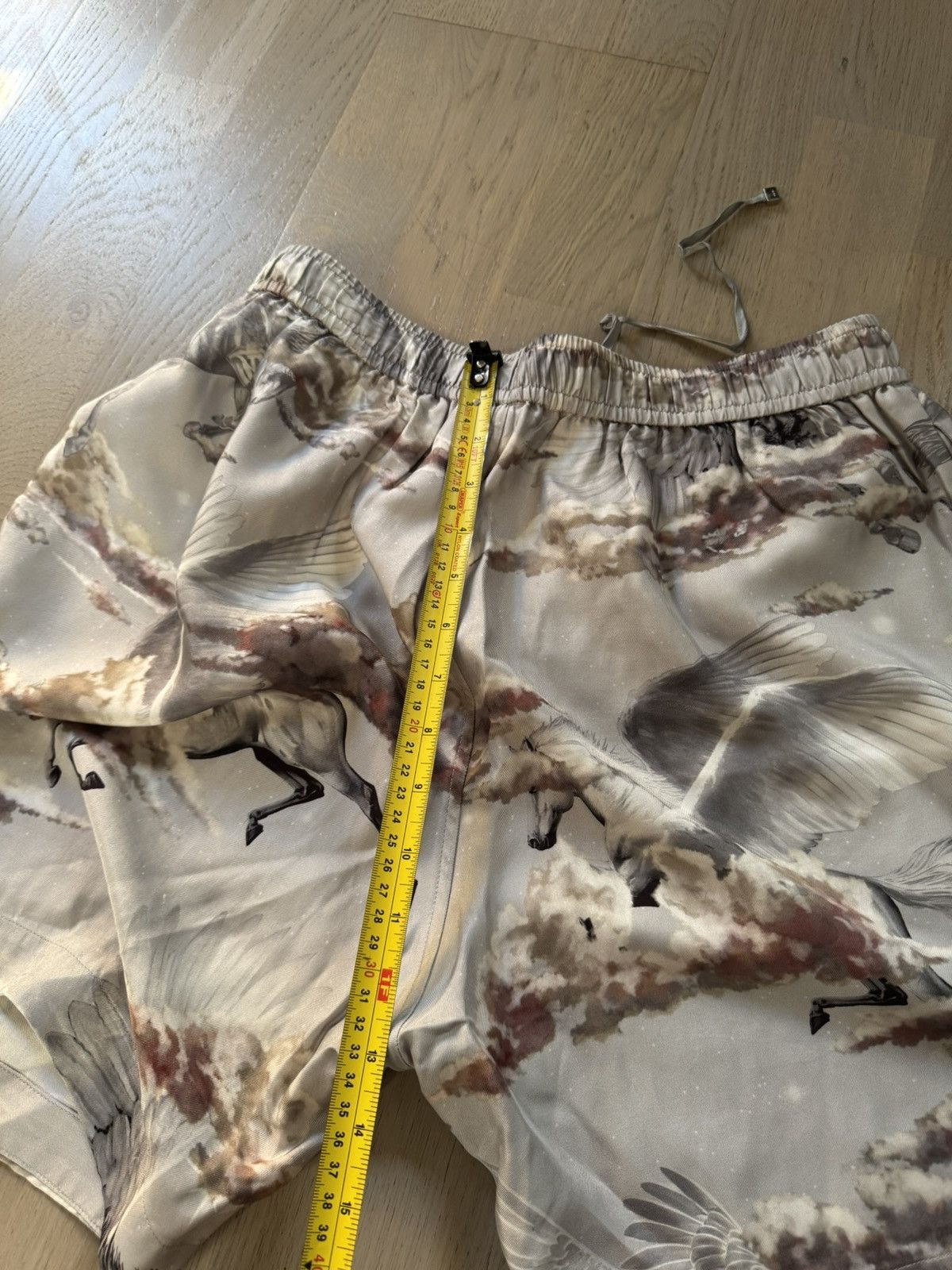 Amiri AMIRI silk shorts STUDY PHOTOS FOR REAL TAPE MEASUREMENTS Size US 32 / EU 48 - 15 Thumbnail