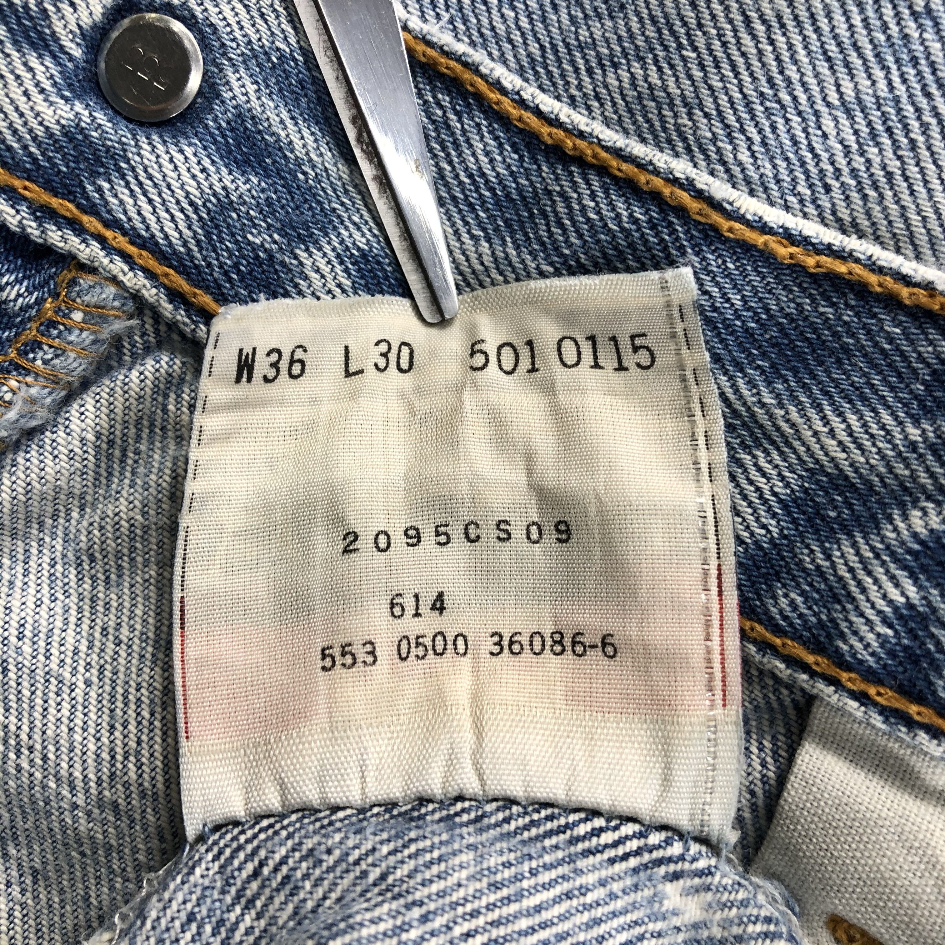 Levi's 90s Vintage Light Wash Levis 501 Jeans-J1501 Size US 35 - 16 Thumbnail