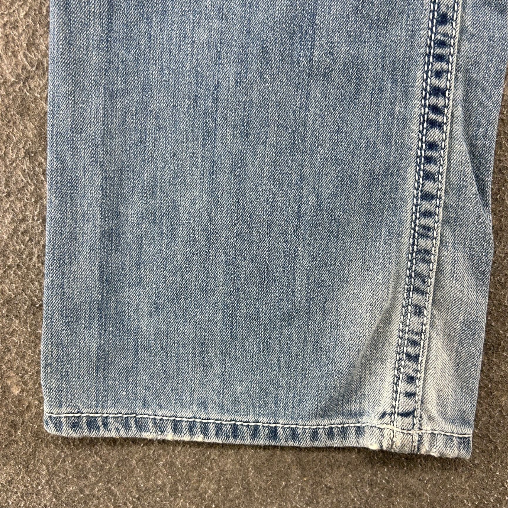 Vintage BKE Tyler Jeans Men 34S 34x31 Blue Relaxed Bootcut Light Wash Denim Size US 34 / EU 50 - 7 Thumbnail