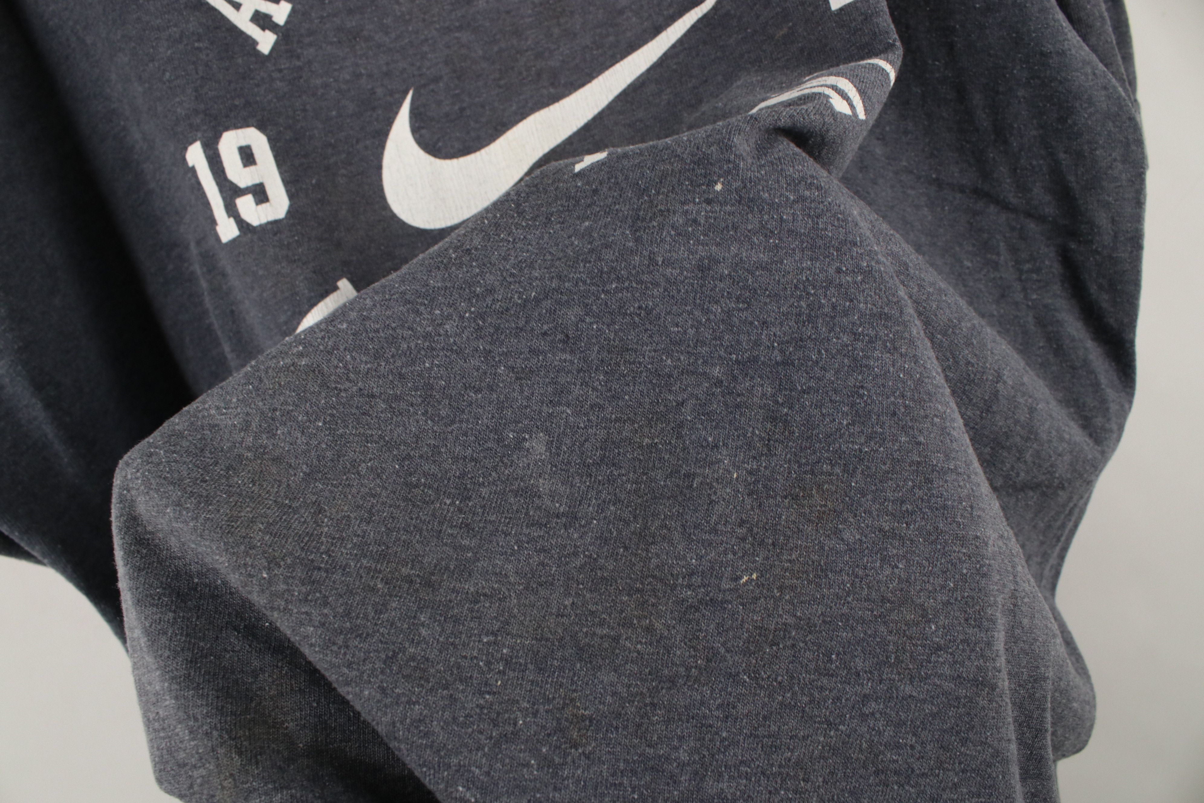 Nike × Vintage Vintage Y2K Nike Sportswear Scott Center Swoosh T-Shirt Size US XXL / EU 58 / 5 - 6 Thumbnail