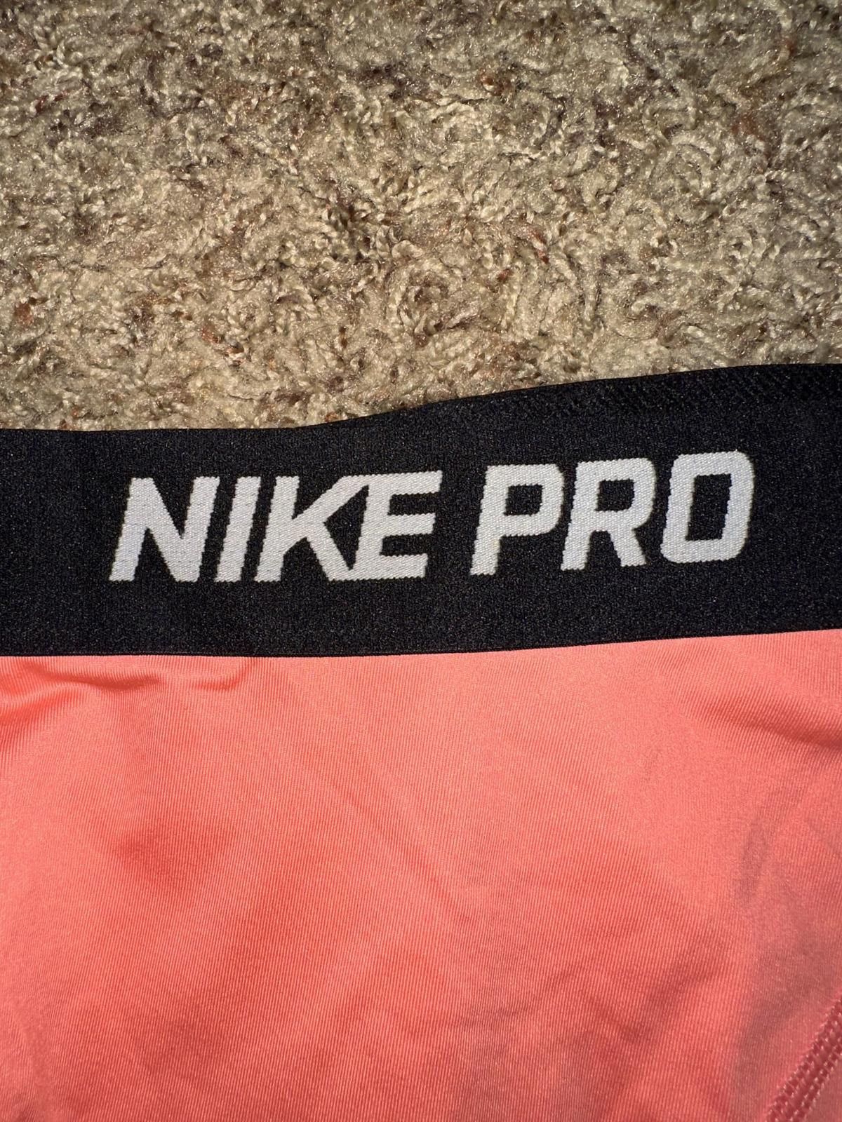 Nike Nike Women’s Pro 3.0" Compression Shorts Size 28" / US 6 / IT 42 - 2 Thumbnail