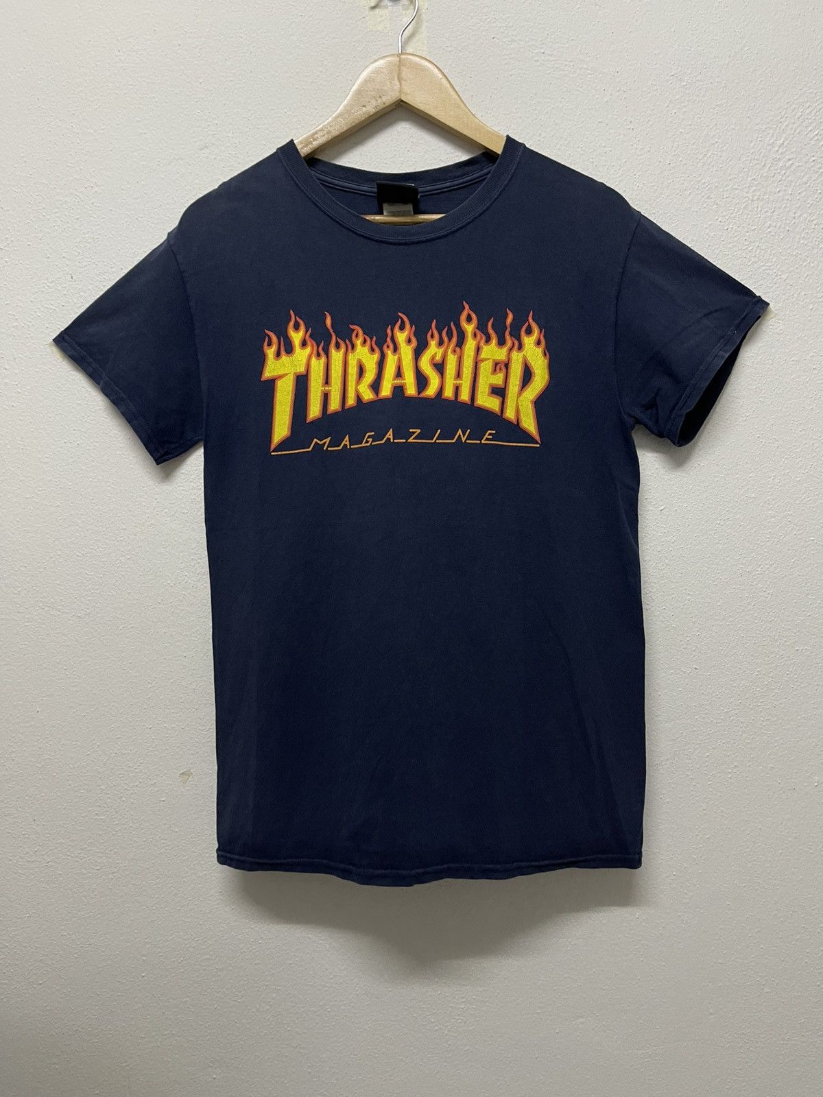 Thrasher 2000s THRASHER SKATEBOARD FLAME DESIGN SPELLOUT Size US S / EU 44-46 / 1 - 1 Thumbnail