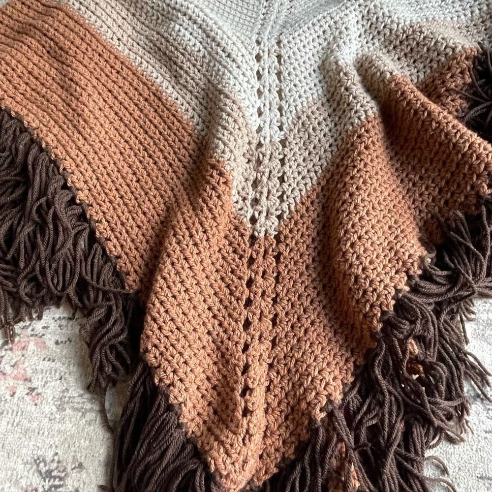 Designer One of a kind big Knitted poncho in earth tones Size XL / US 12-14 / IT 48-50 - 2 Thumbnail