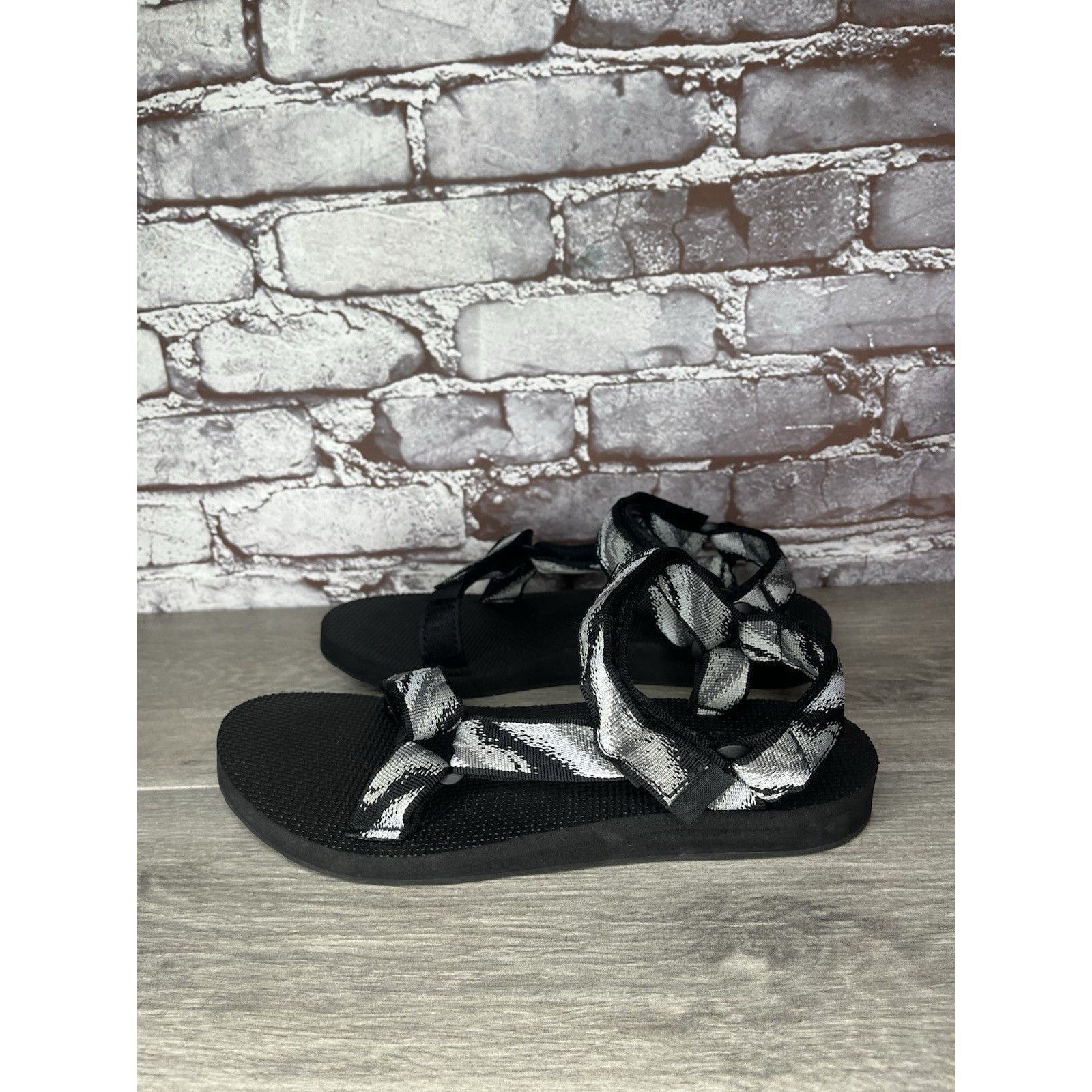 Teva Teva Original Universal Black Gray Back Strap Nylon Sandals Size US 9 / IT 39 - 1 Thumbnail
