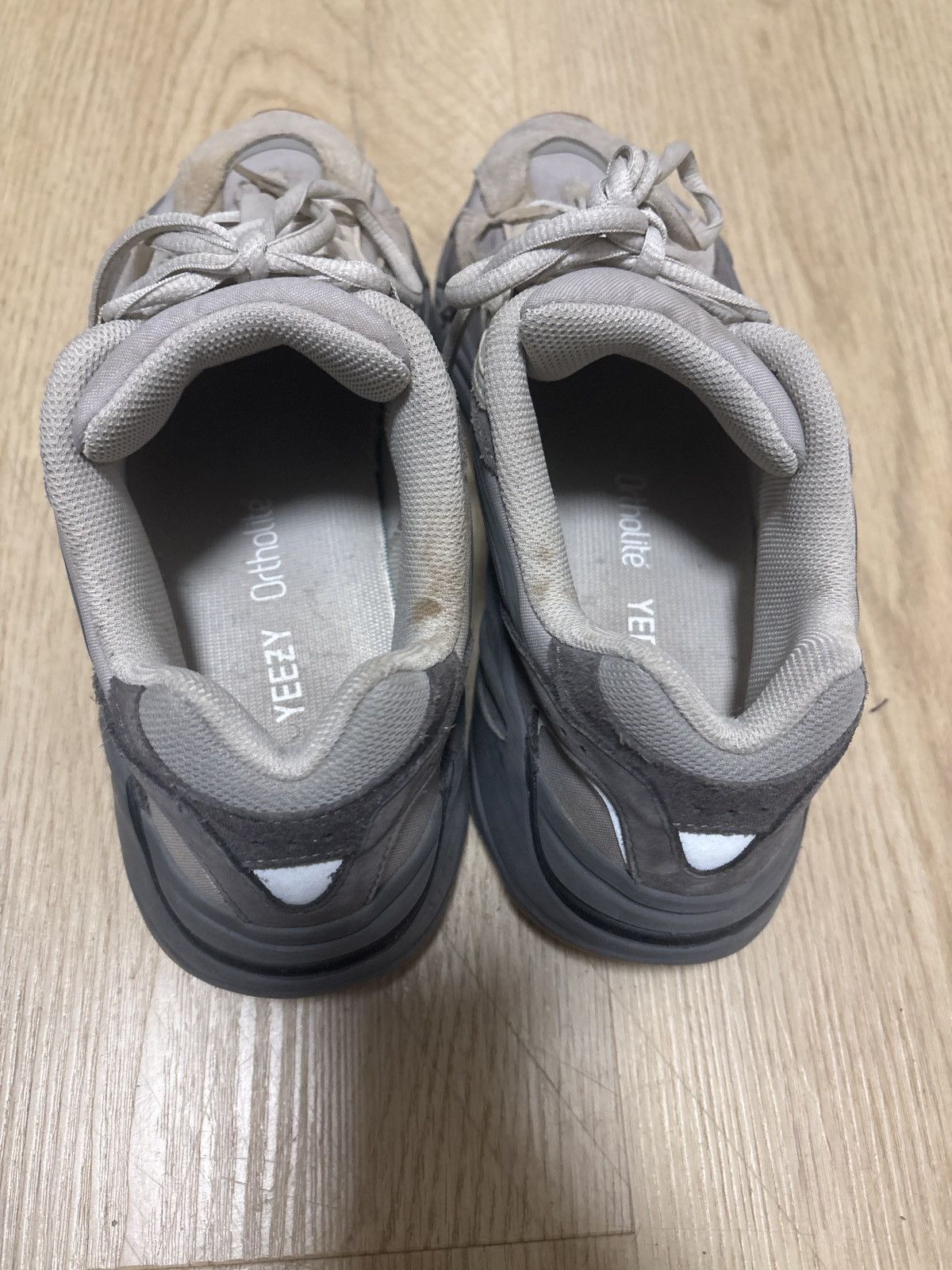 Yeezy Yeezy 700 Tephra Size US 9.5 / EU 42-43 - 2 Thumbnail
