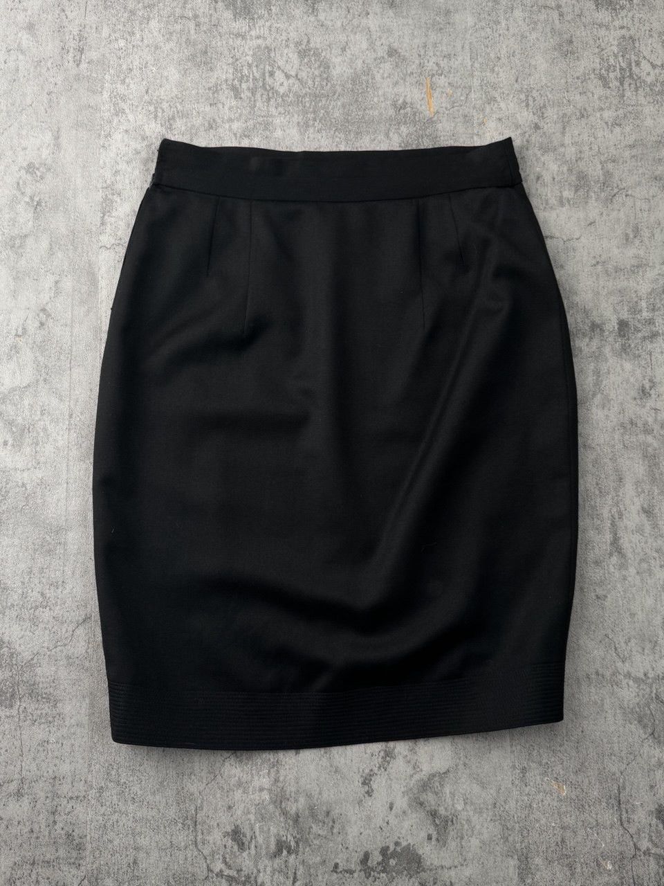 Versace 1980s Gianni Versace Wool Wrap Pencil Skirt Vintage Rare Size 26" / US 2 / IT 38 - 3 Thumbnail