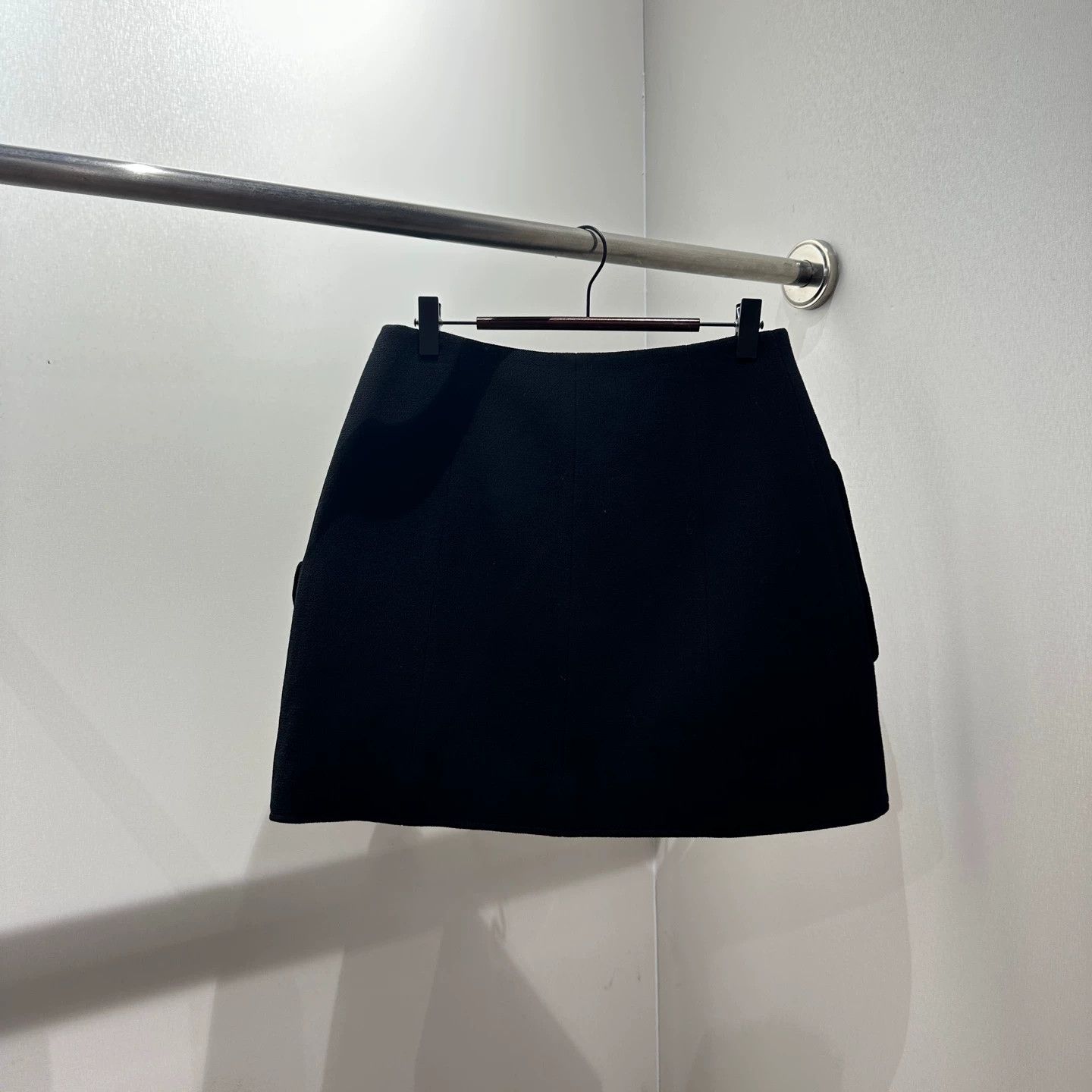 Dior Christian Dior feb314 slant pocket pure wool skirt Size 28" / US 6 / IT 42 - 2 Thumbnail