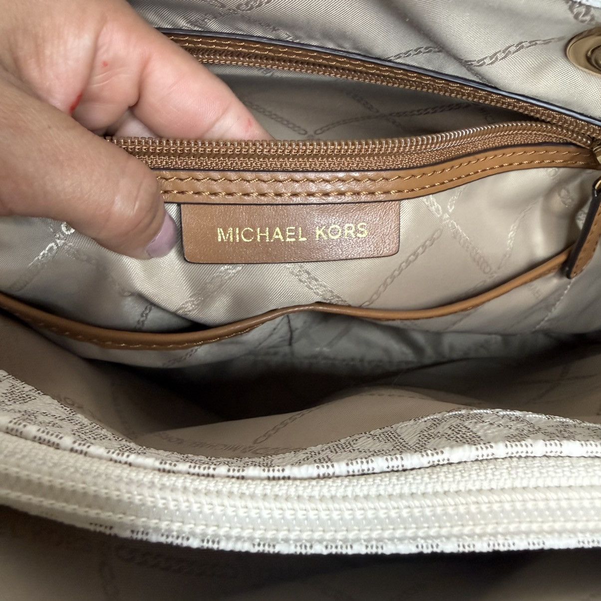 Michael Kors Michael Kors Cream MK Logo Tote with Tan Straps Size ONE SIZE - 9 Thumbnail