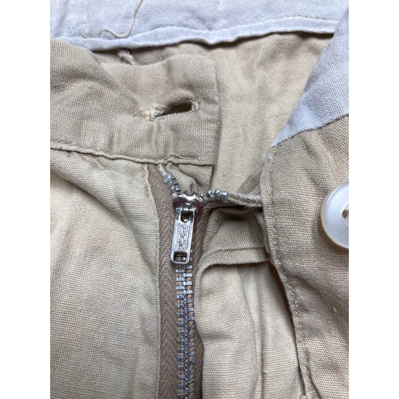 Vintage VINTAGE 70s Lightweight Cotton Shorts Beige Khaki Tan Casual Men’s 33 Short Pants Beige Mens Size US 33 - 5 Thumbnail