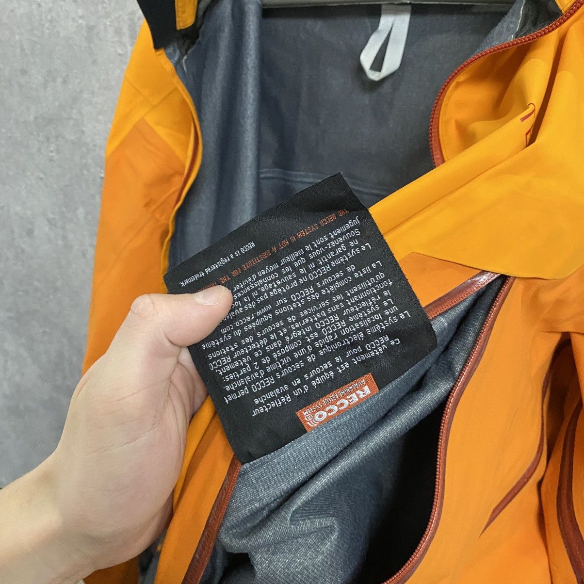 Arc'teryx Men's Arcteryx Beta Gore-Tex Jacket Recco Gorpcore Size US L / EU 52-54 / 3 - 25 Thumbnail