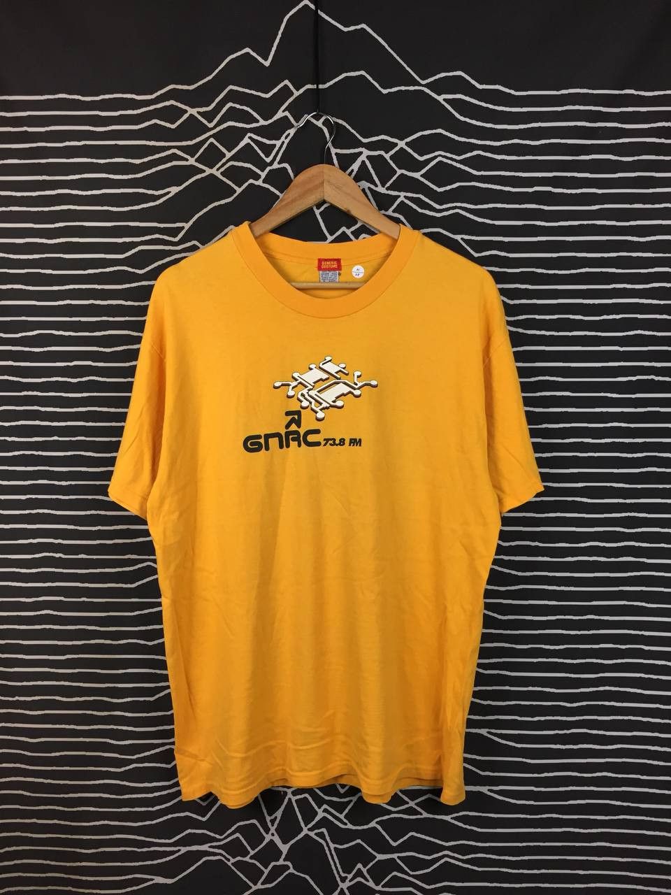 Vintage Vtg Generic Costume GNRC 73.8 FM Graphic Made in USA Tee Size US L / EU 52-54 / 3 - 2 Thumbnail