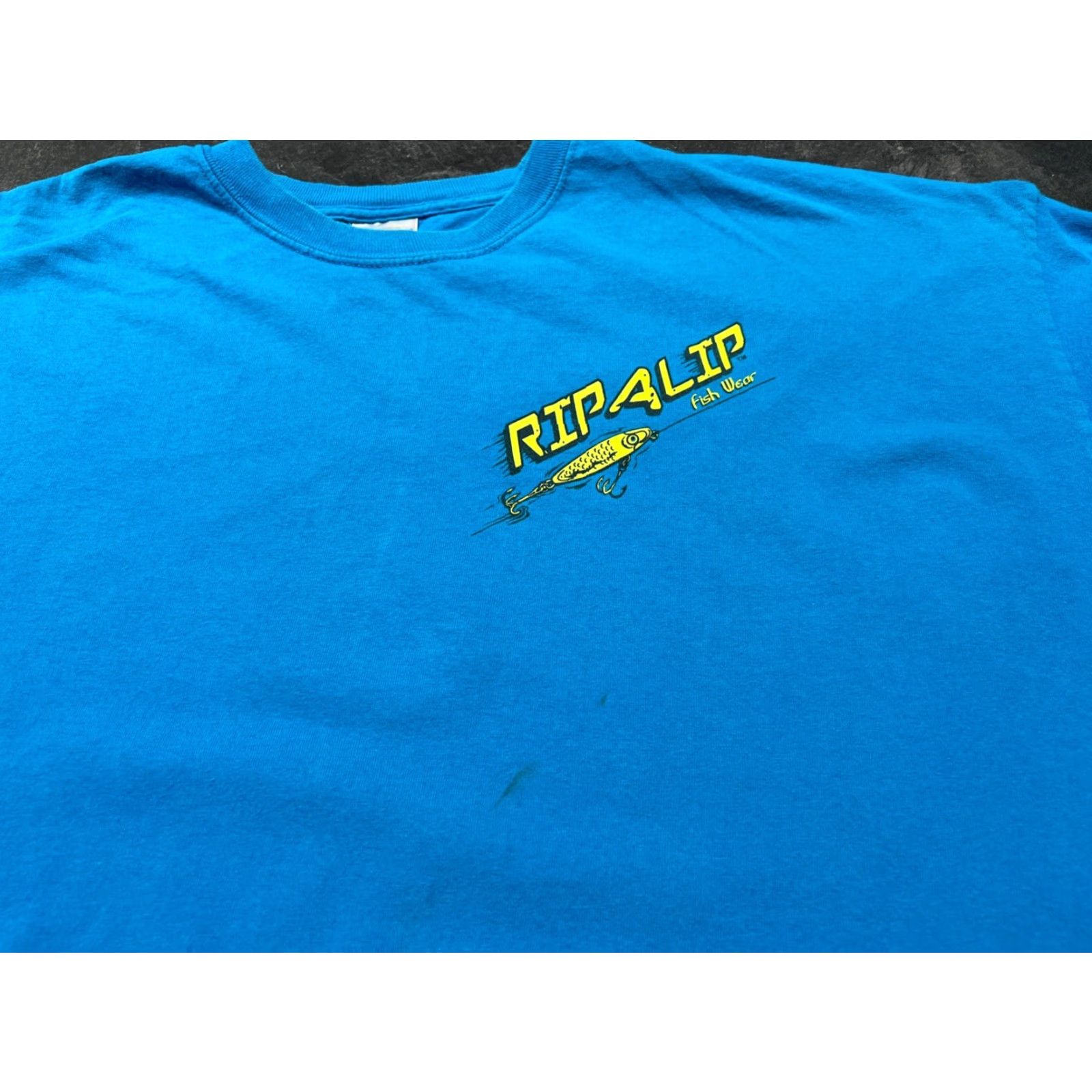 Vintage VINTAGE Rip A Lip Fish Wear Long Sleeve T-Shirt Men 2XL Blue Fish 2000s Size US XXL / EU 58 / 5 - 3 Thumbnail